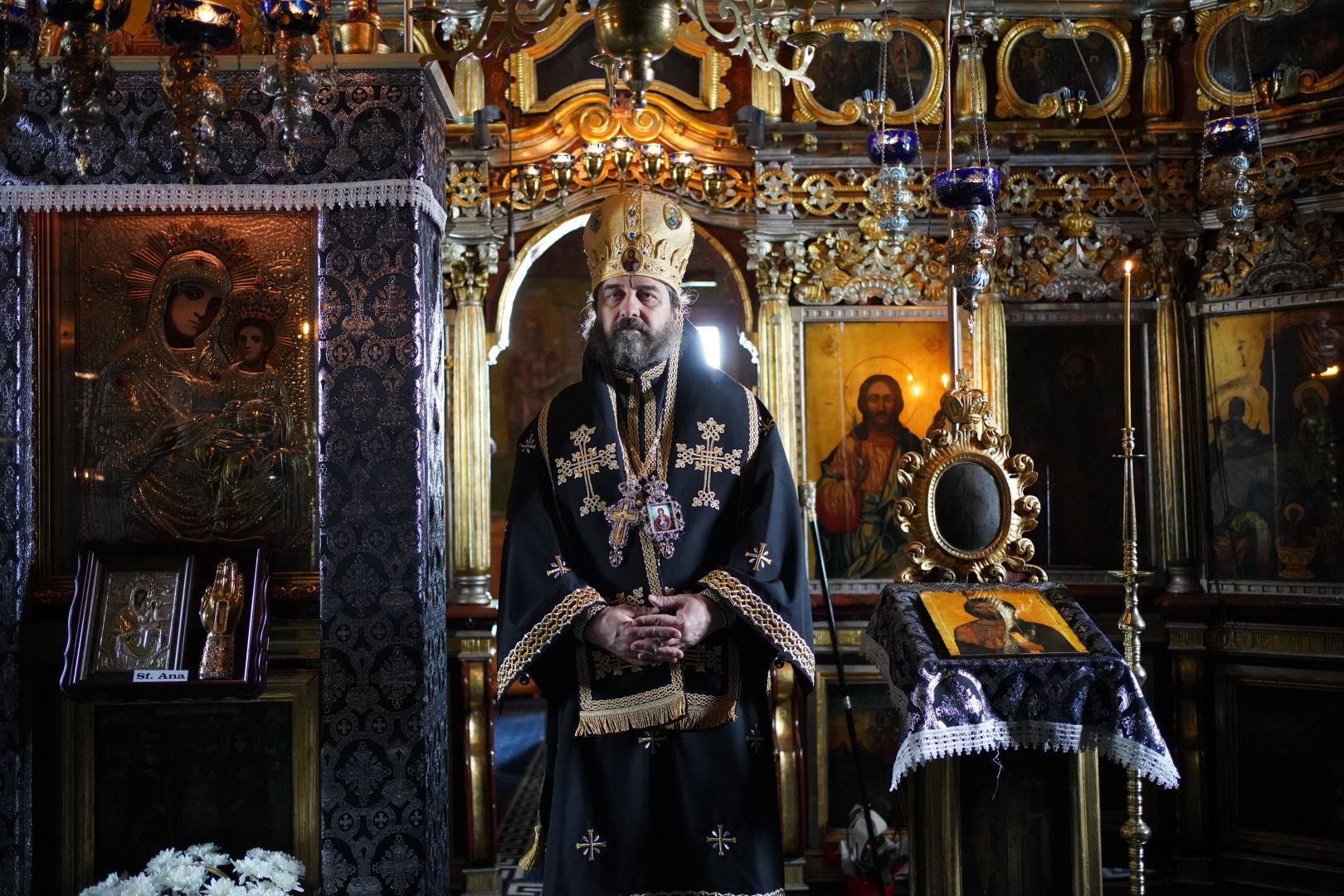 Slujbe arhierești la Mănăstirea Sihla din Neamț. PS Nichifor: „Întâlnirea cu Dumnezeu este esențială pentru noi”