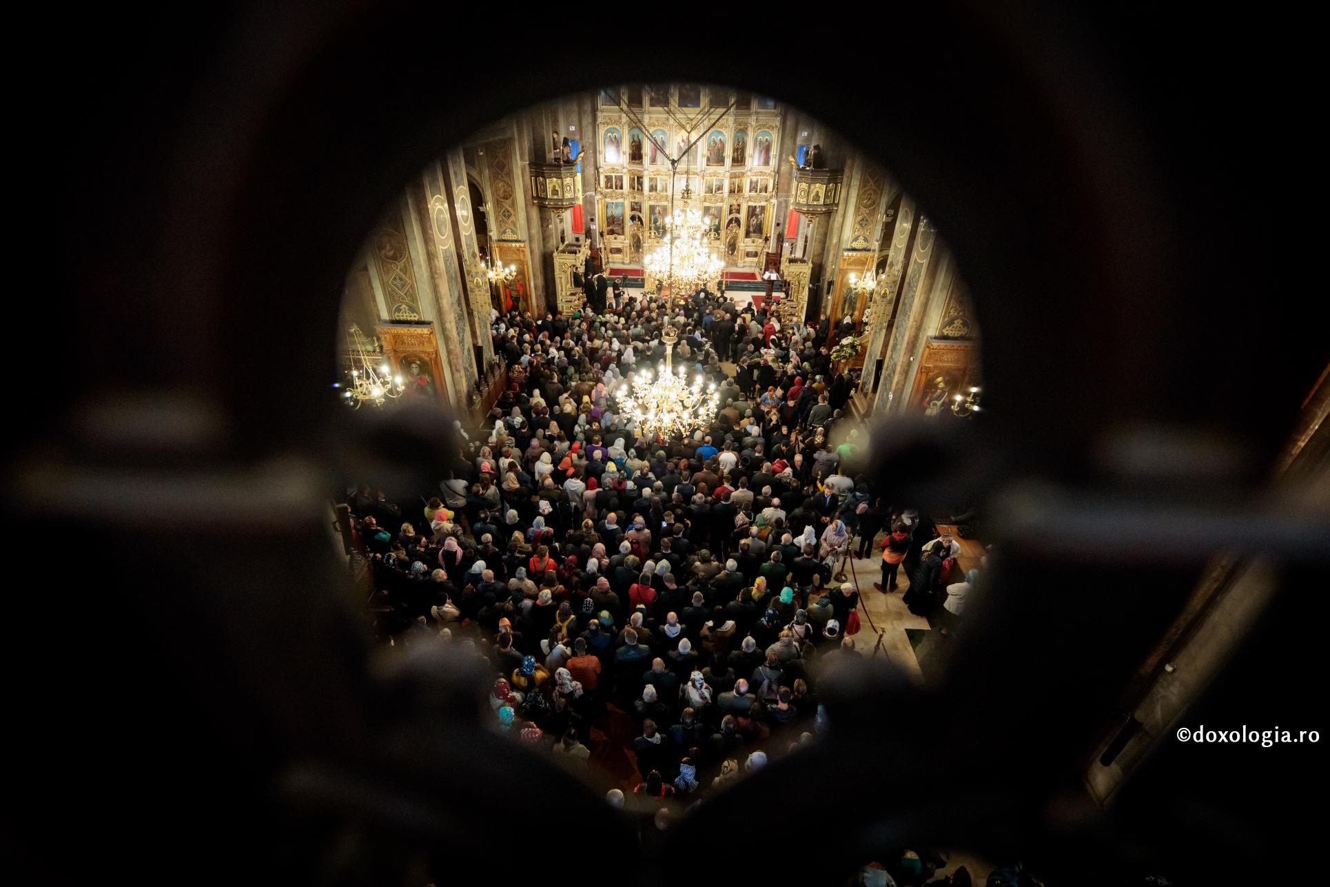 Foto: Oana Nechifor Noi ne rugăm pentru voi