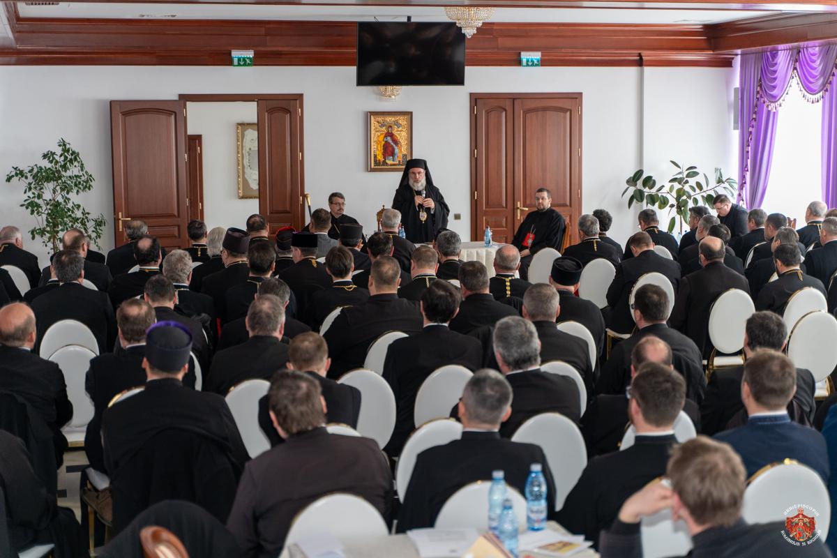 Şedinţa preoţilor Protopopiatului Roman