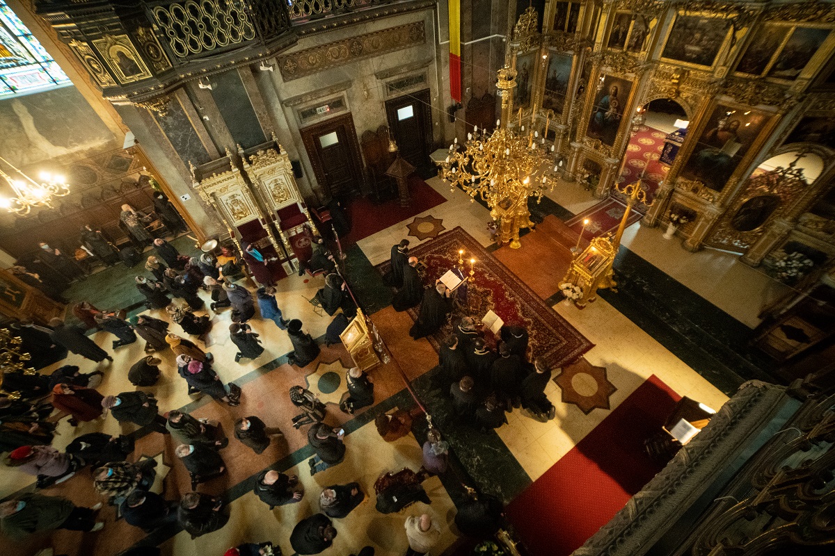 Ultima parte a Canonului Sfântului Andrei Criteanul, citită de IPS Mitropolit Teofan la Catedrala mitropolitană