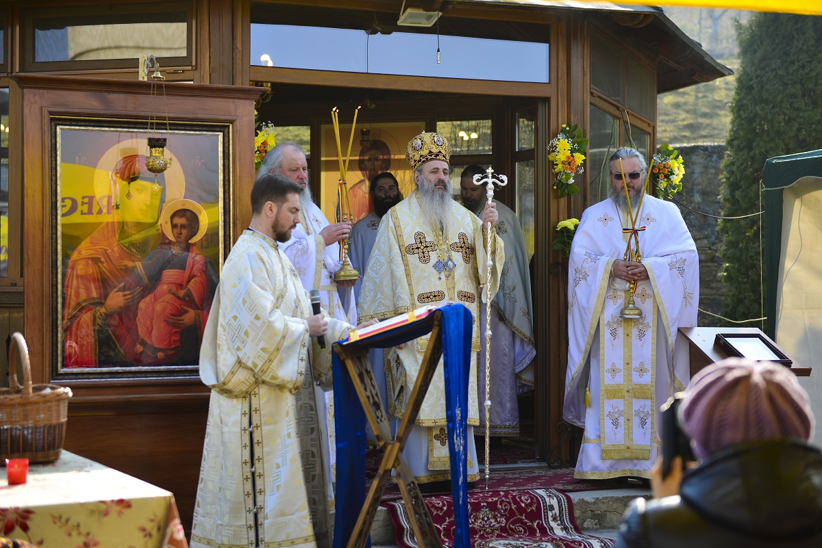 IPS Mitropolit Teofan, la Mănăstirea Hlincea: „Biserica Ortodoxă este cunoașterea lui Dumnezeu”