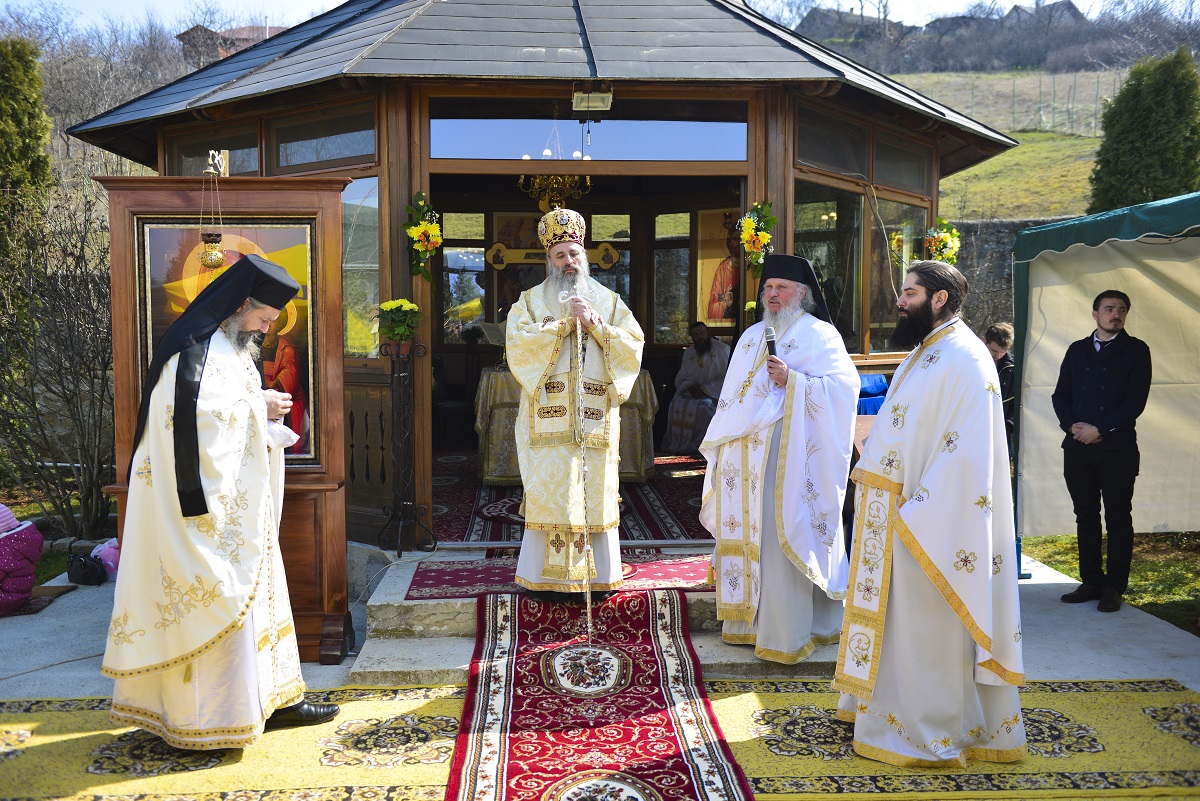 IPS Mitropolit Teofan, la Mănăstirea Hlincea: „Biserica Ortodoxă este cunoașterea lui Dumnezeu”