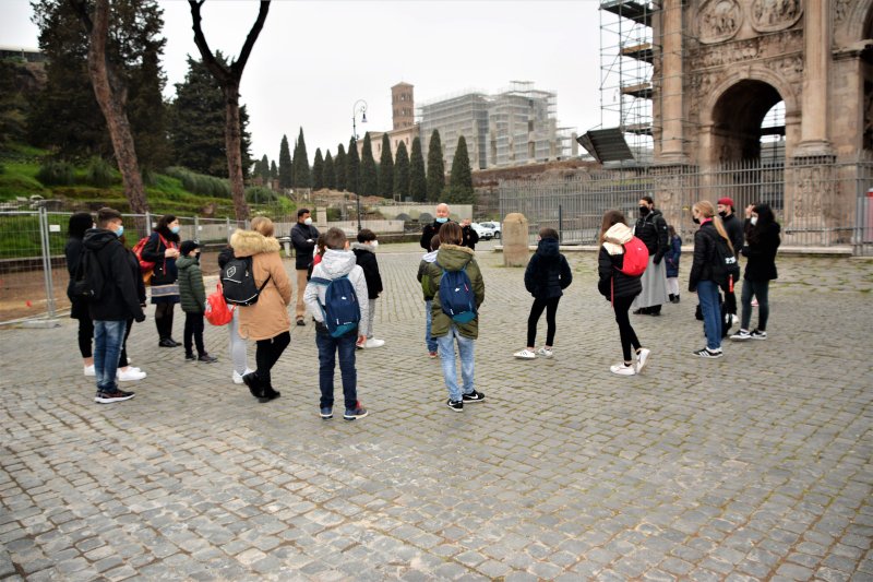 Concursul național „Biserica - familia românilor de pretutindeni” continuă