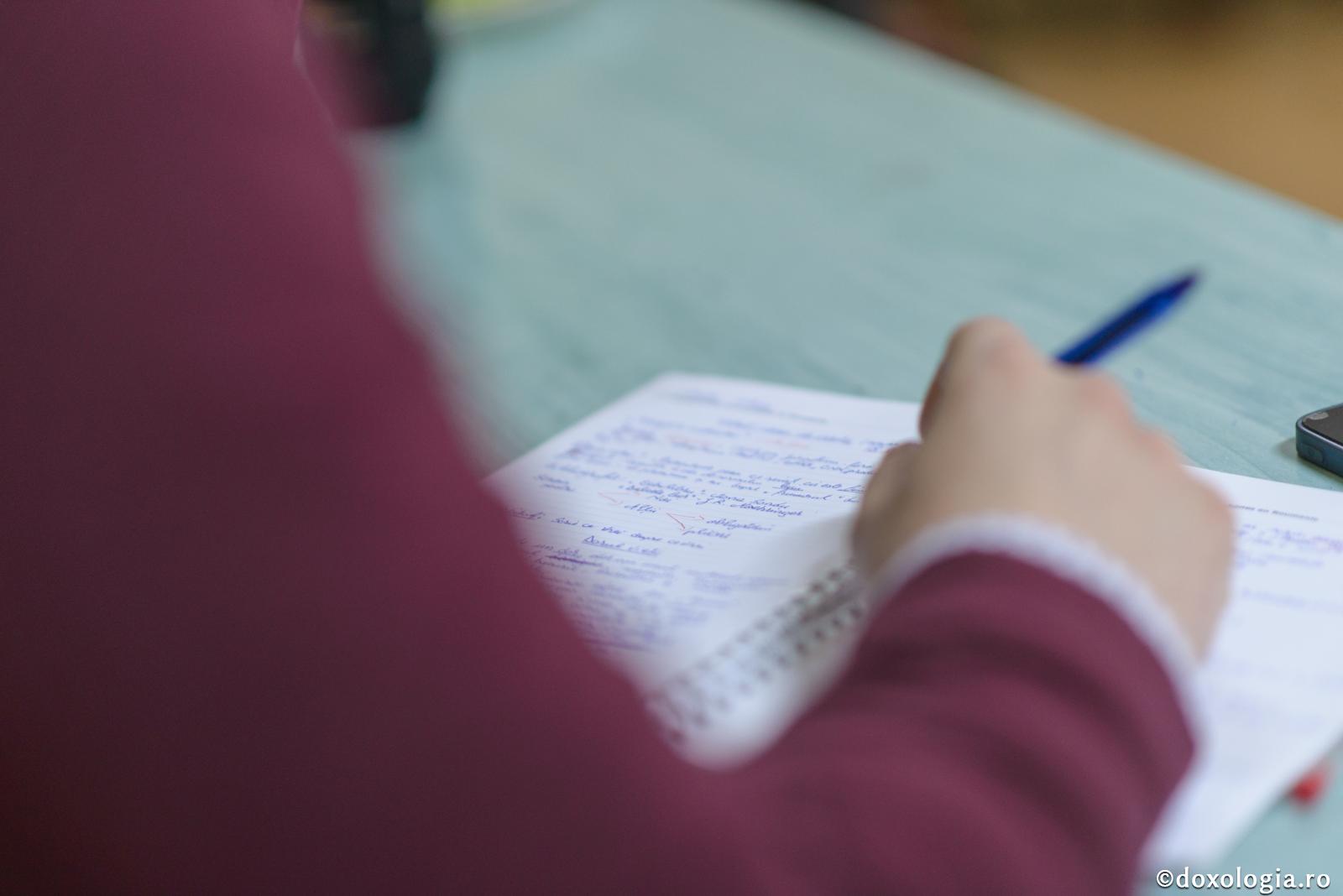 „Scrisori către Dumnezeu” sau 1300 de scrisori ale copiilor români din 7 țări ale Europei