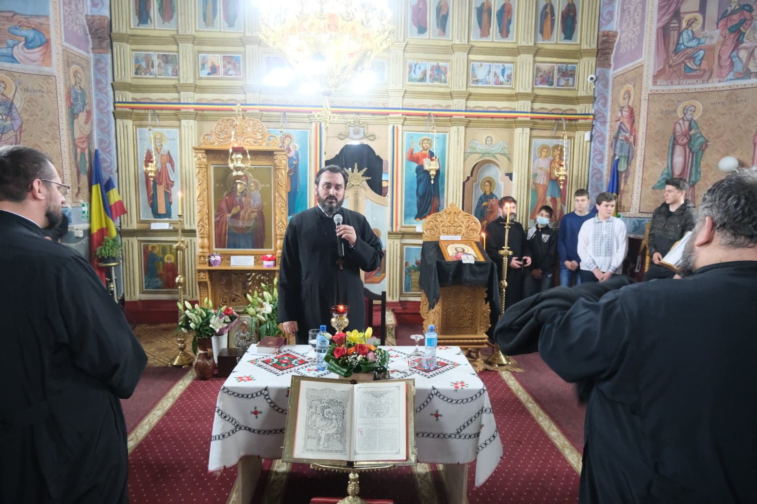 Seară duhovnicească la Parohia Cozmești din Protopopiatul II Iași