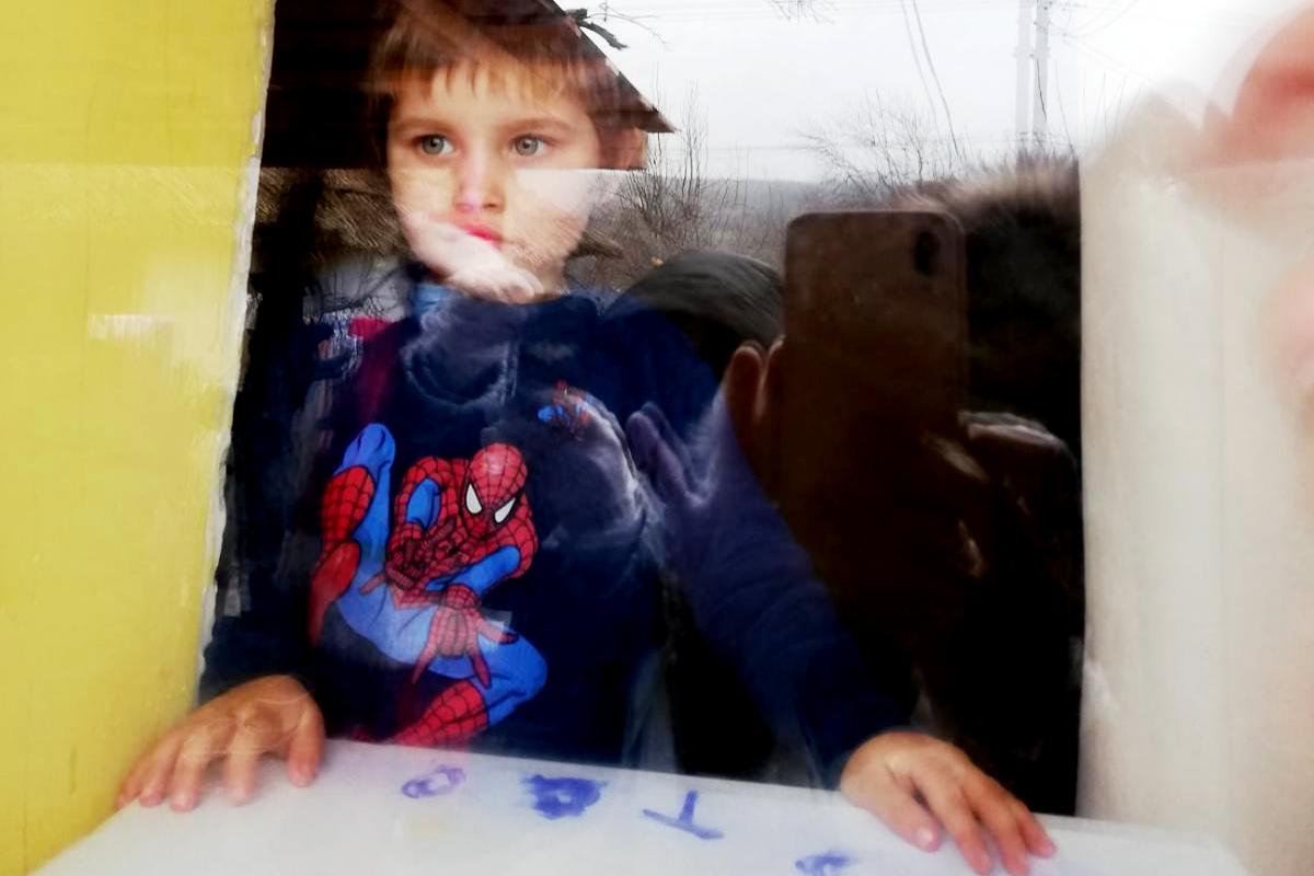 „De Paști, aducem împreună lumină în suflete”, în Episcopia Huşilor