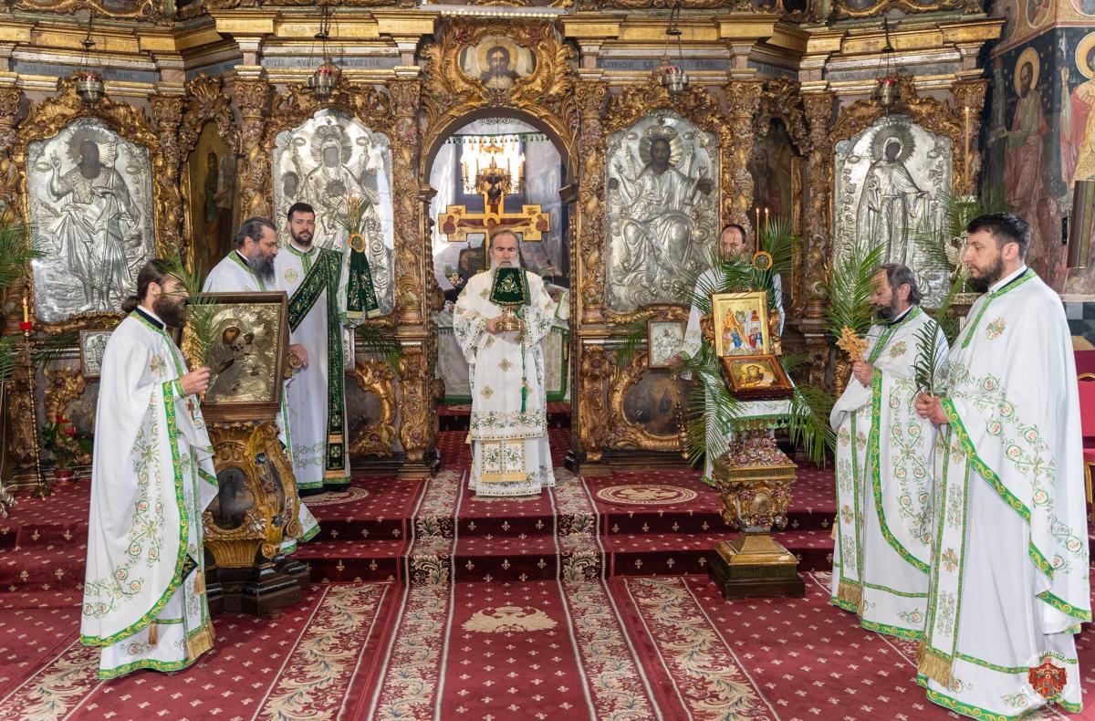 Duminica Floriilor la Catedrala Arhiepiscopală din Roman