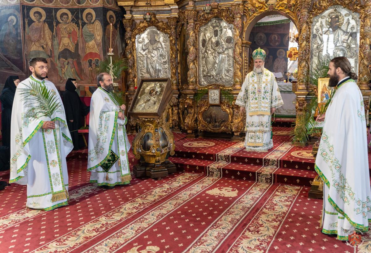 Duminica Floriilor la Catedrala Arhiepiscopală din Roman