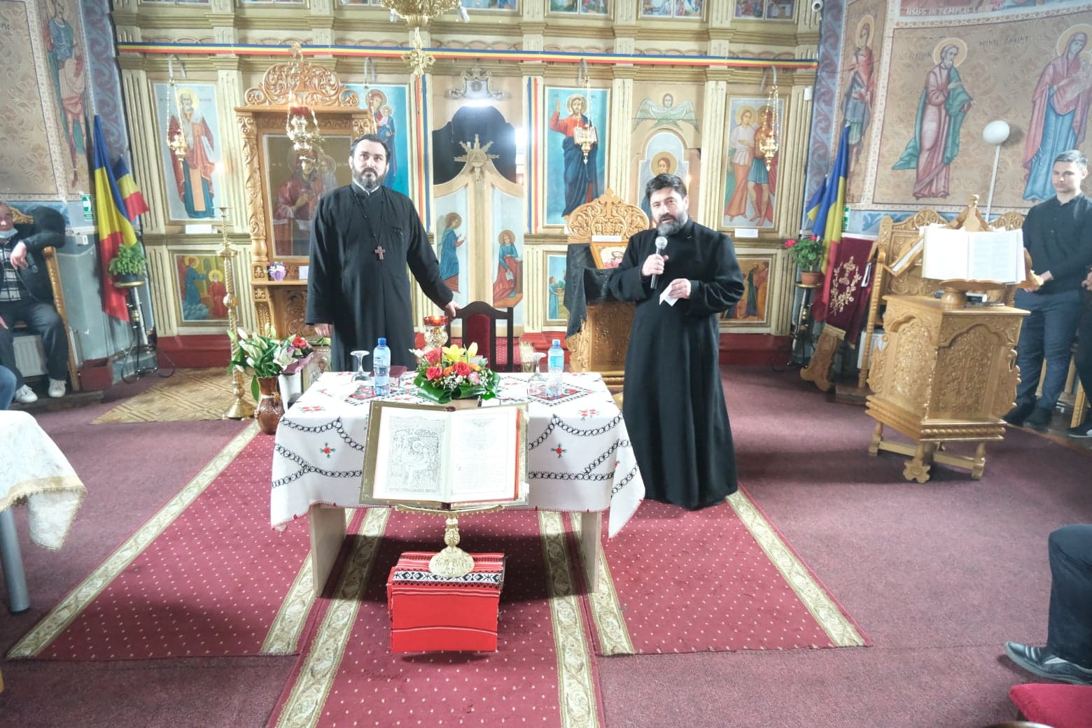 Seară duhovnicească la Parohia Cozmești din Protopopiatul II Iași