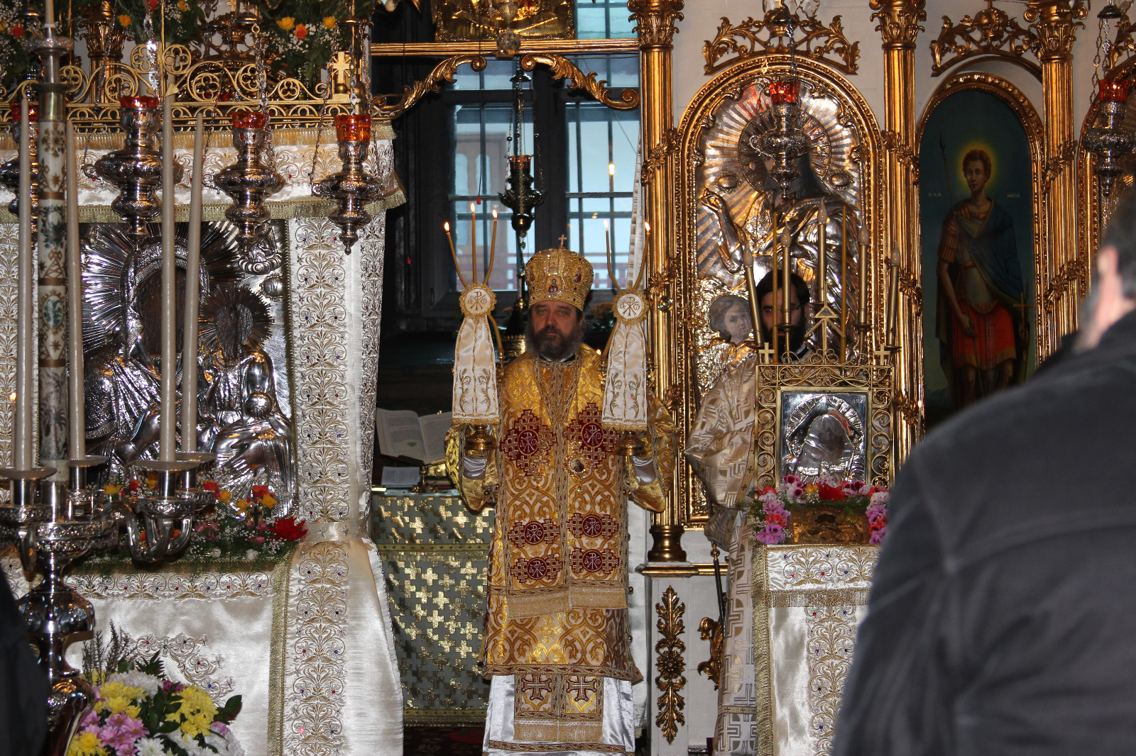 Slujire arhierească la Mănăstirea Agapia