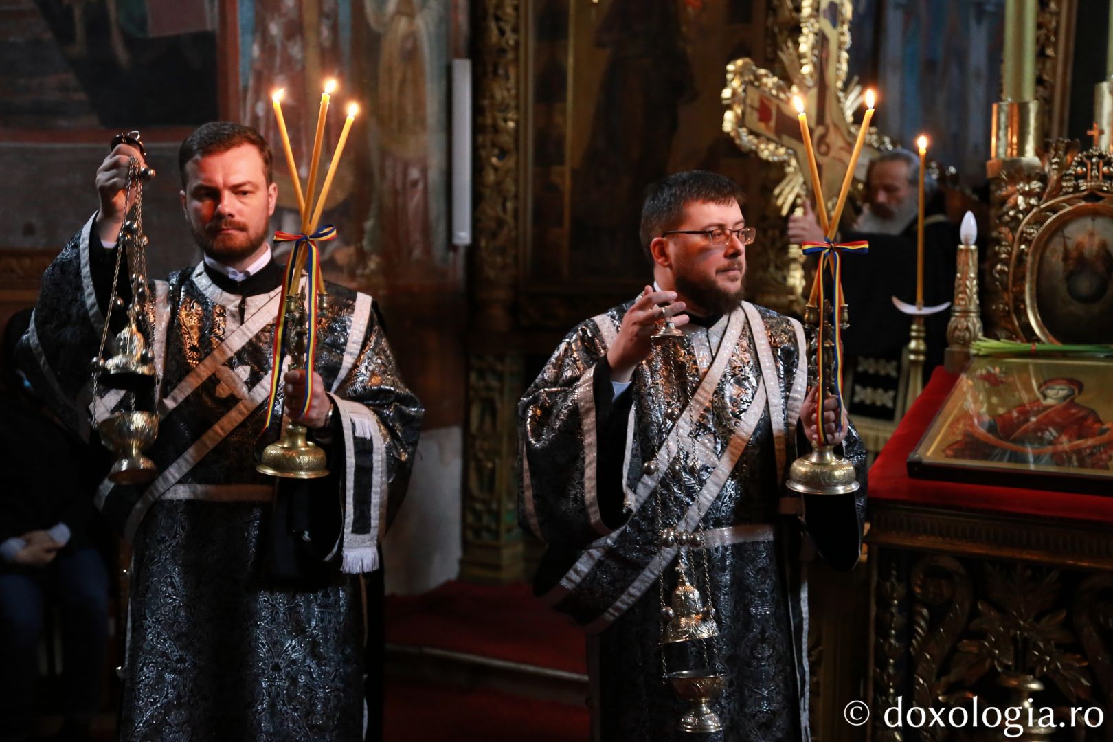 Părintele Mitropolit Teofan în Sfânta și Marea Joi : „Dumnezeu dorește ca în fiecare om să se împlinească taina răstignirii Sale”