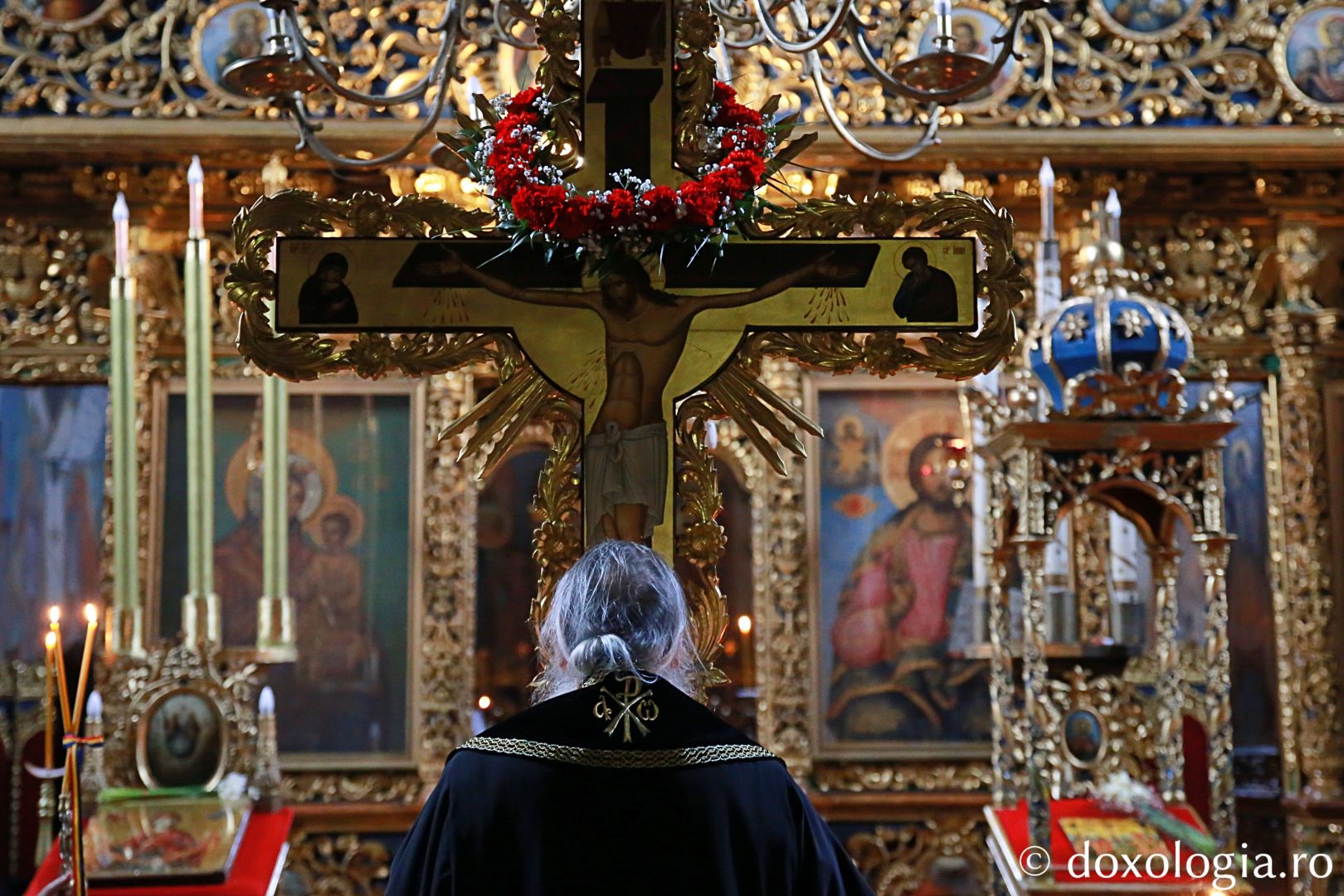 Părintele Mitropolit Teofan în Sfânta și Marea Joi : „Dumnezeu dorește ca în fiecare om să se împlinească taina răstignirii Sale”