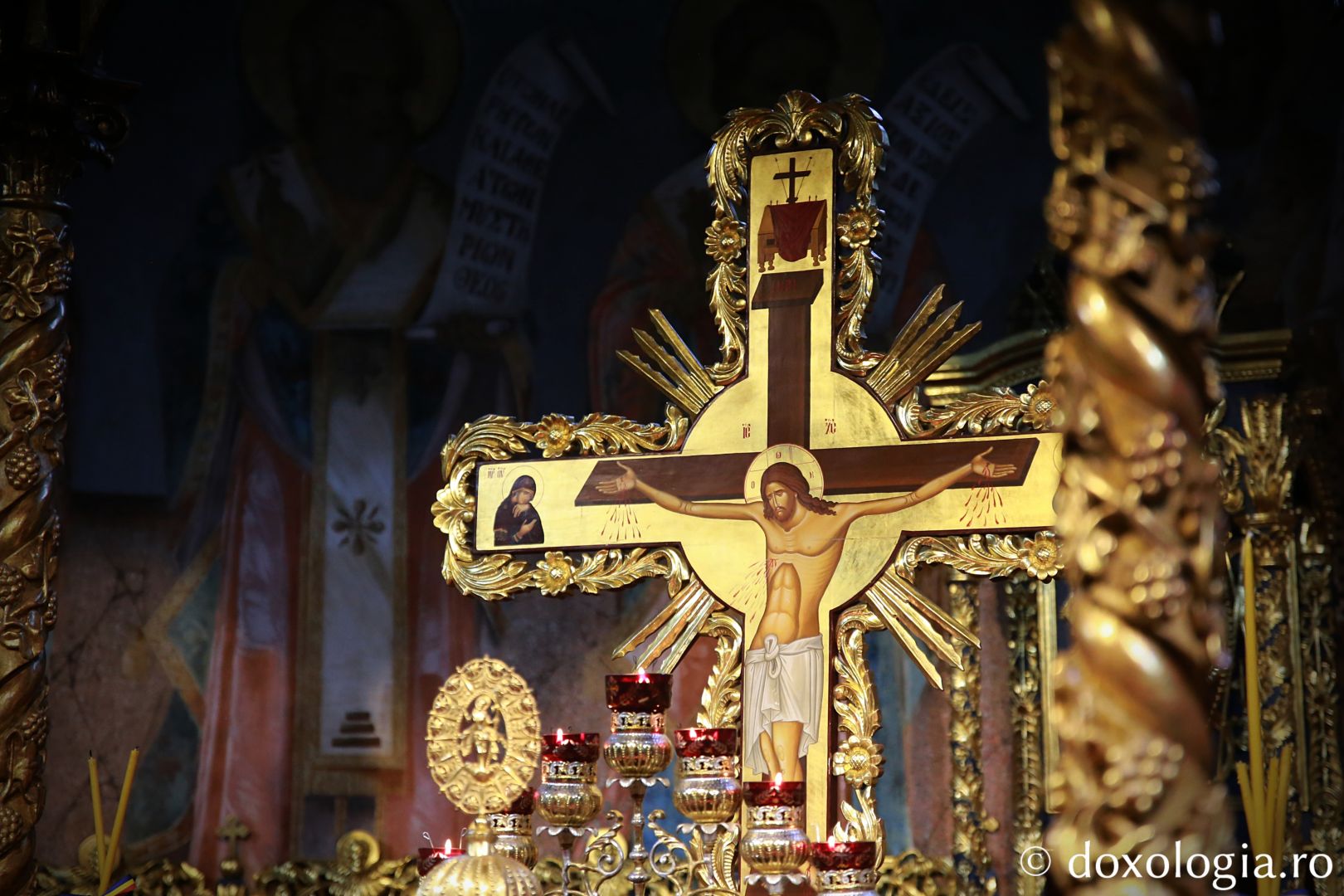 Părintele Mitropolit Teofan în Sfânta și Marea Joi : „Dumnezeu dorește ca în fiecare om să se împlinească taina răstignirii Sale”