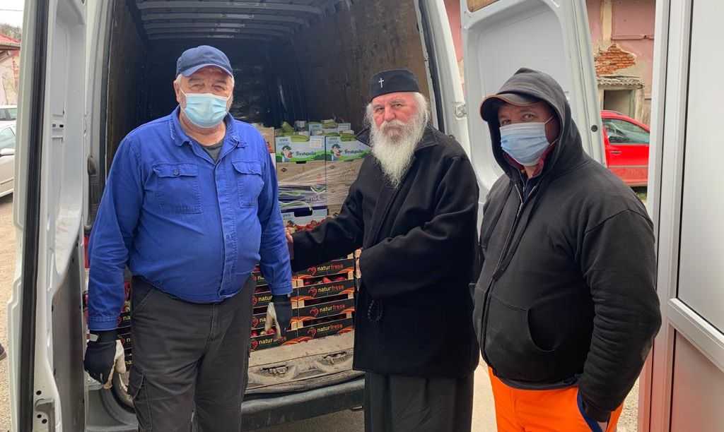 Arhiepiscopia Timișoarei a oferit 1800 kg de alimente pentru pacienții de la Spitalul de Psihiatrie din Gătaia