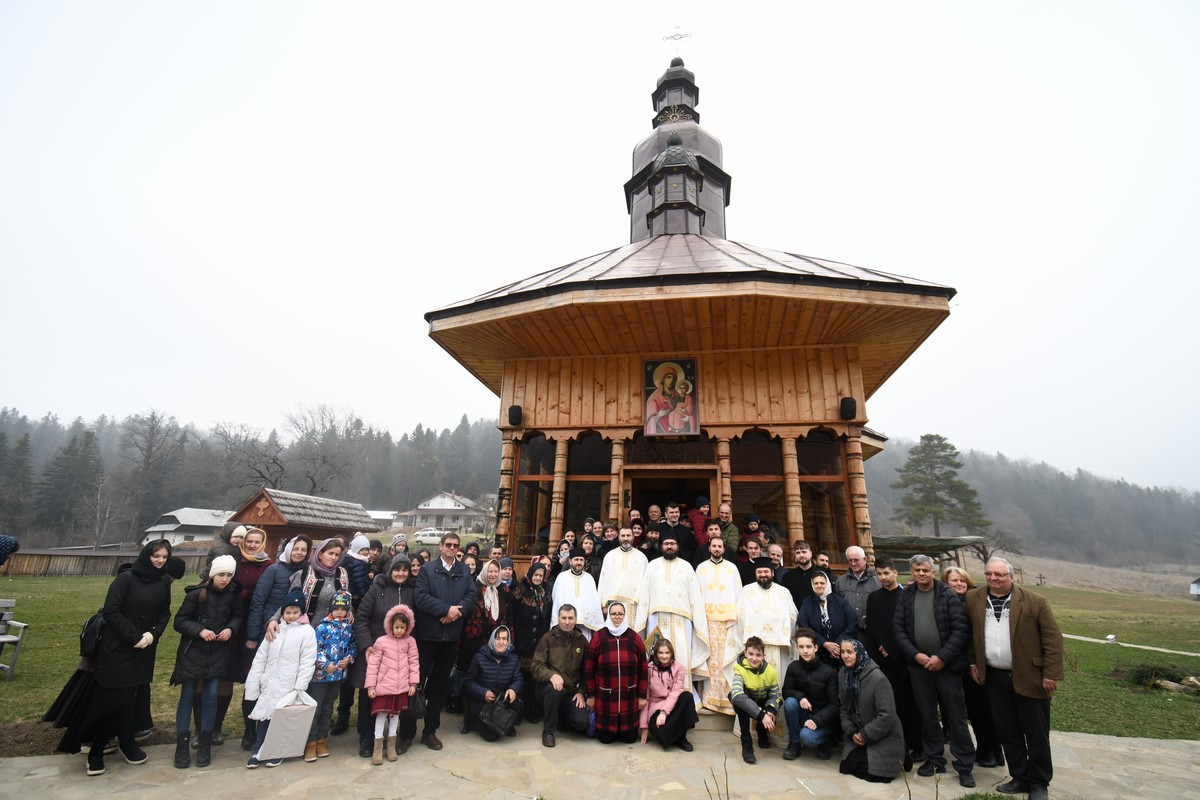 Sfântul Ierarh Pahomie de la Gledin, cinstit la Schitul Pocrov