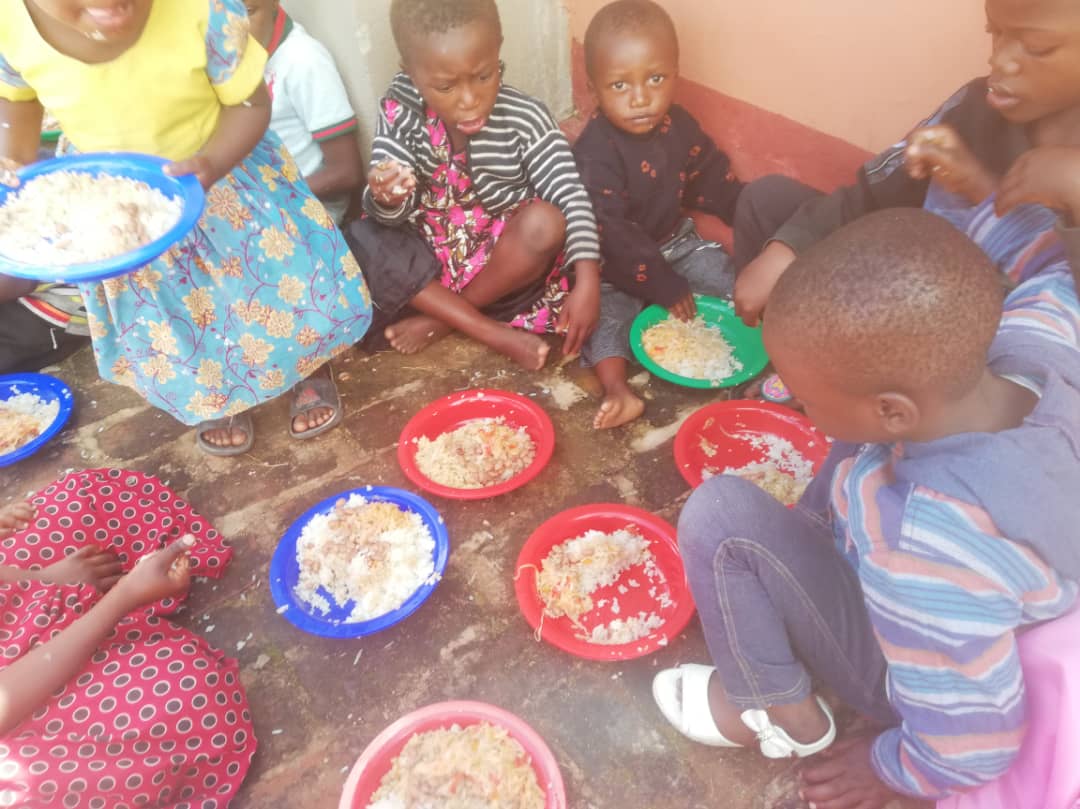 Duminica Sfintei Cruci – hrană sufletească și trupească pentru copiii din Kidamali