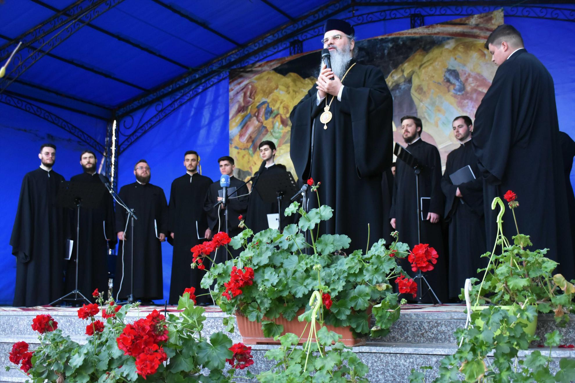 Concert tradițional prepascal la Centrul eparhial Huşi