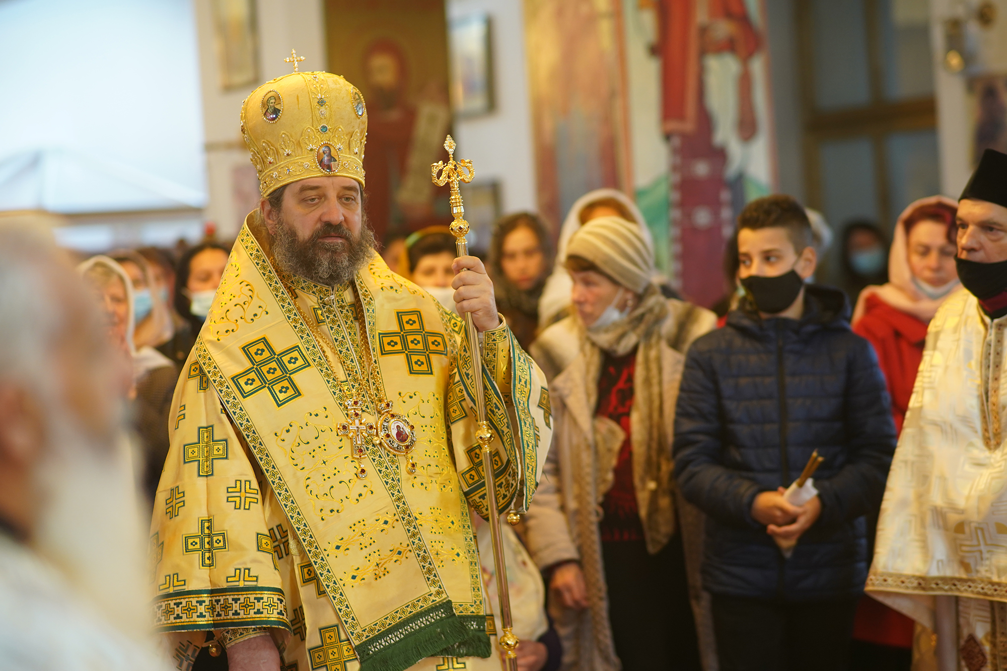 (Video) Preasfințitul Nichifor Botoșăneanul: „Să venim în biserică cu bucuria pe care copiii au avut-o și L-au primit pe Domnul”