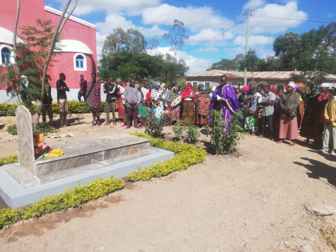 Hramul satului Kidamali