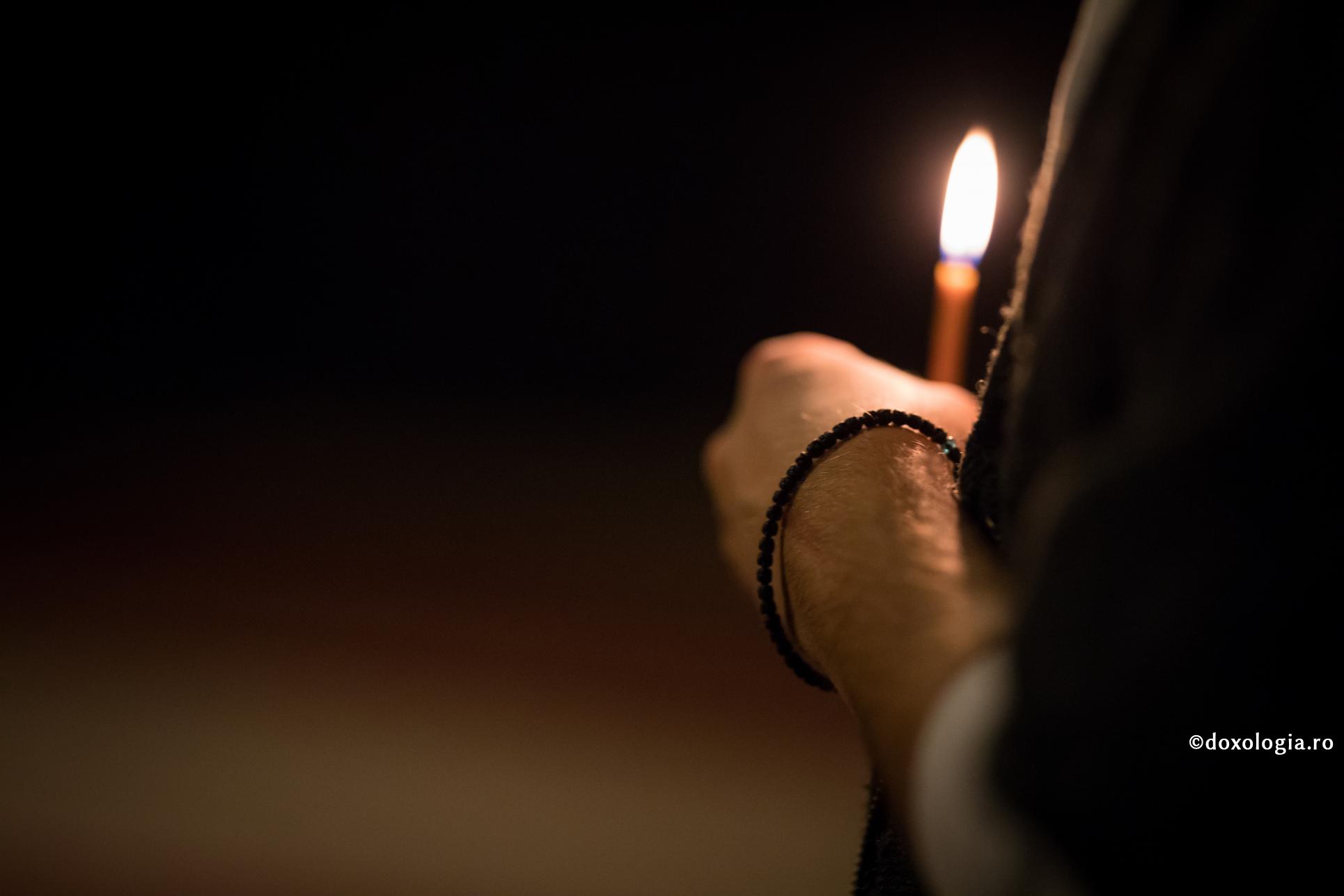 Cine vrea să se mute de la veacul acesta înșelător și să se ducă la cele veșnice?