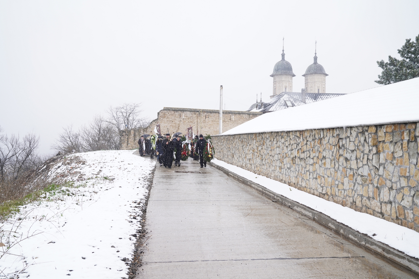 Slujba înmormântării părintelui protosinghel Nifon - „omul cel odihnitor”