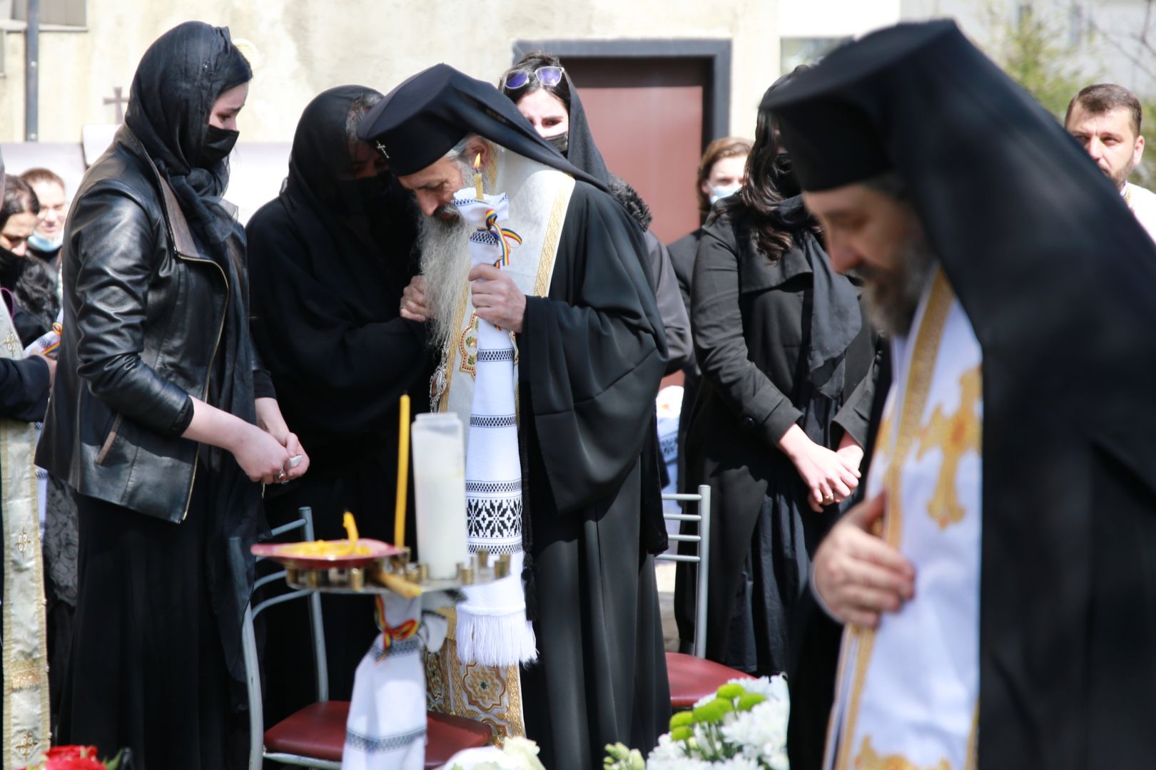 Părintele manualelor școlare de religie, domnul Corneliu Muha, a fost înmormântat la Iași