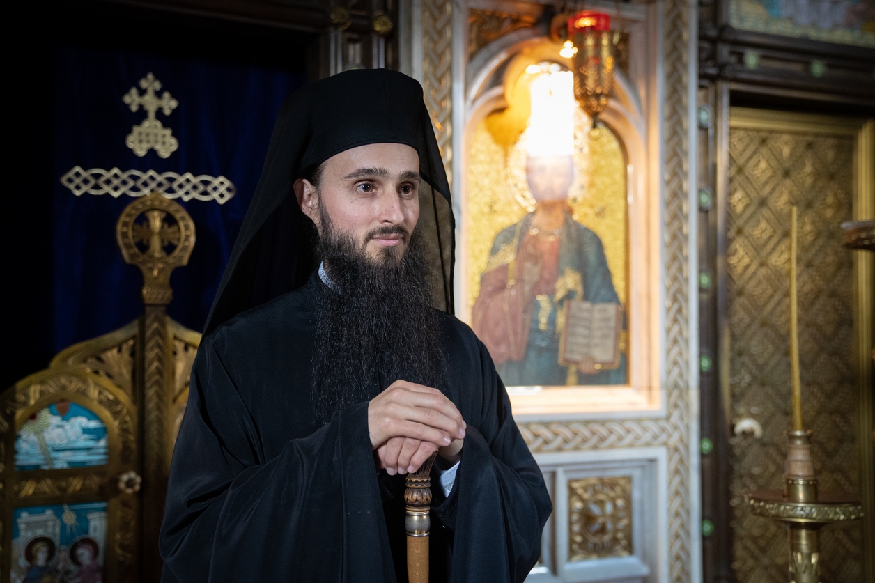 IPS Mitropolit Teofan, către noul stareț Elisei Nedescu: „Te vei mântui sau îți vei pierde mântuirea împreună cu obștea acestei mănăstiri”