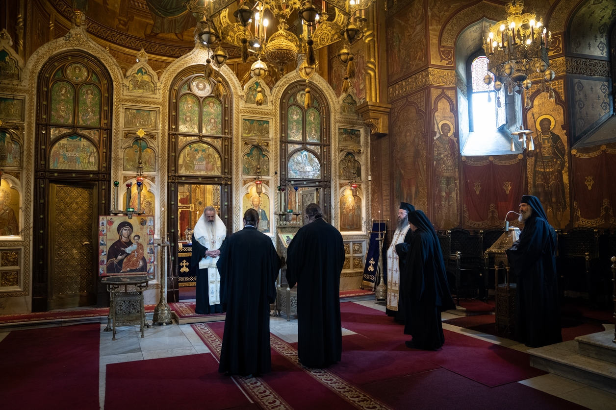 IPS Mitropolit Teofan, către noul stareț Elisei Nedescu: „Te vei mântui sau îți vei pierde mântuirea împreună cu obștea acestei mănăstiri”