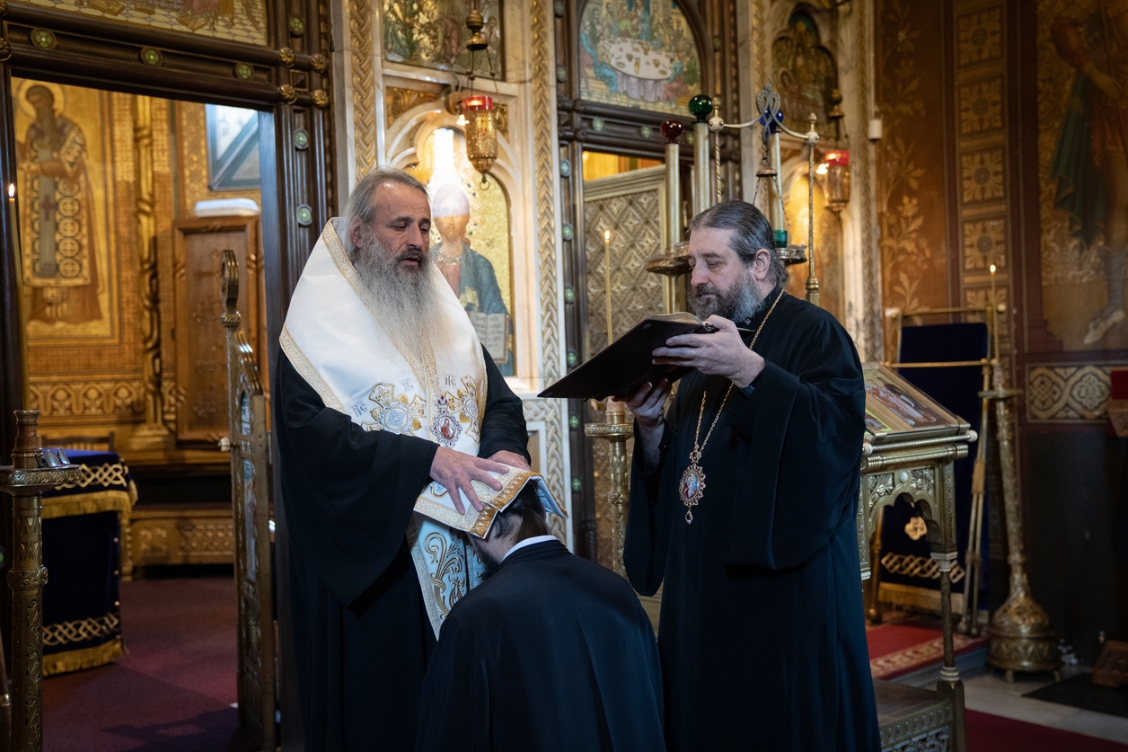 IPS Mitropolit Teofan, către noul stareț Elisei Nedescu: „Te vei mântui sau îți vei pierde mântuirea împreună cu obștea acestei mănăstiri”