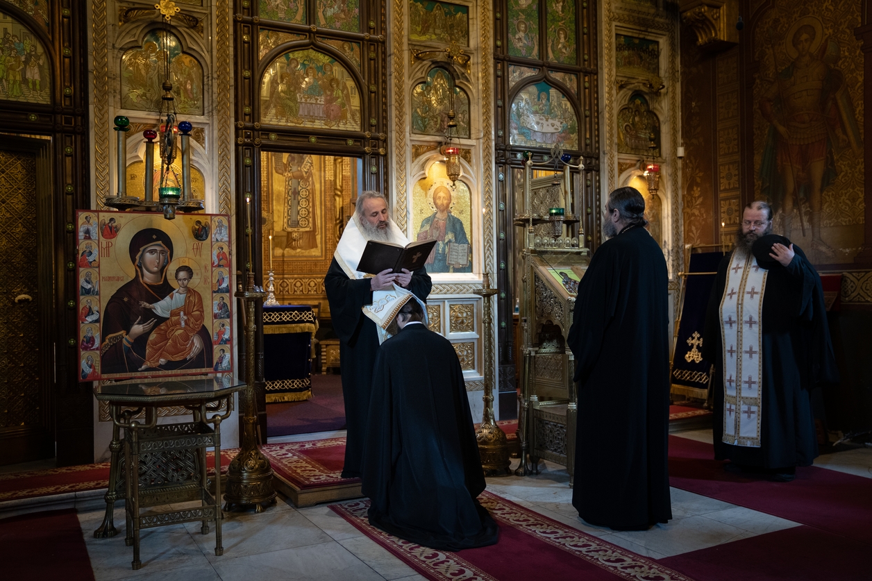 IPS Mitropolit Teofan, către noul stareț Elisei Nedescu: „Te vei mântui sau îți vei pierde mântuirea împreună cu obștea acestei mănăstiri”