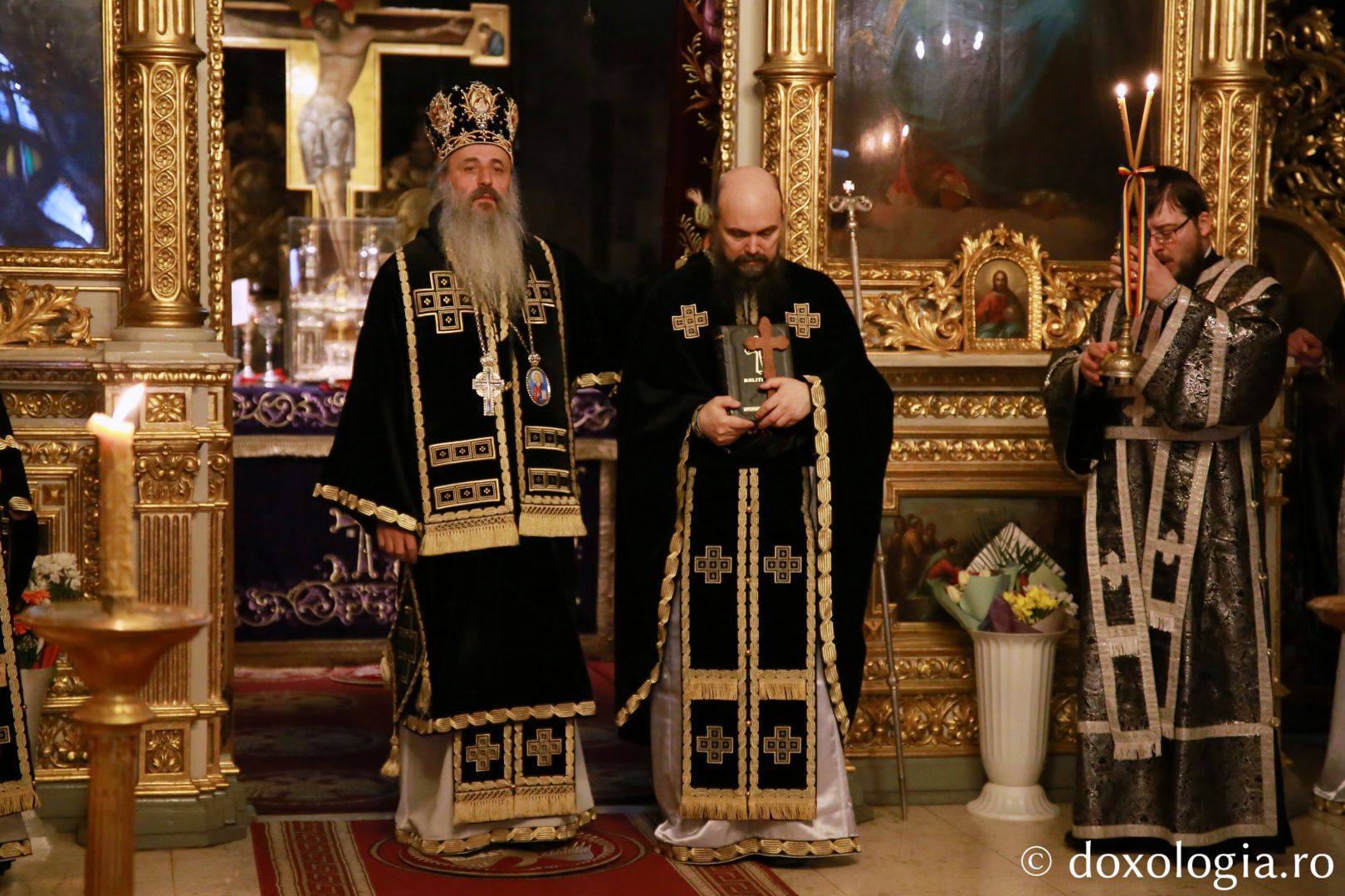 Părintele Mitropolit Teofan la Liturghia Darurilor: „Viața creștină este foarte surprinzătoare”