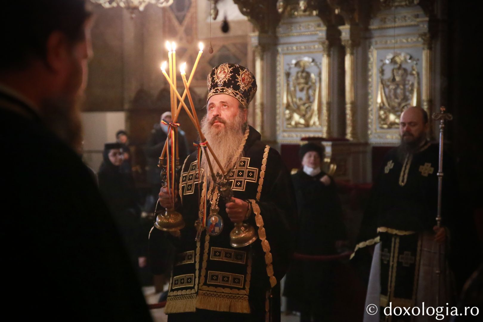 Părintele Mitropolit Teofan la Liturghia Darurilor: „Viața creștină este foarte surprinzătoare”