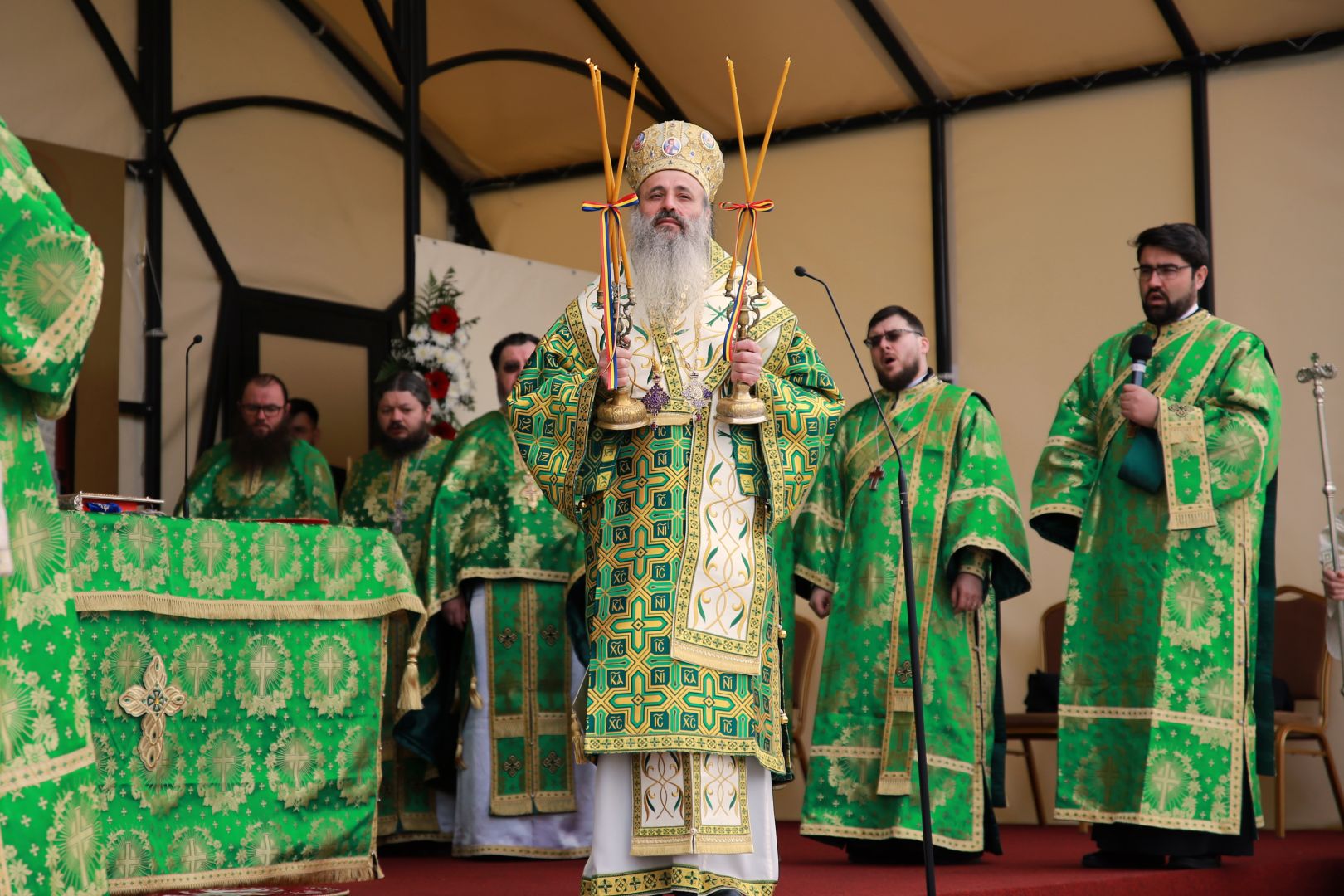 Părintele Mitropolit Teofan în Duminica Floriilor: „Împărăția cerurilor, Ierusalimul cel Ceresc, se află înăuntrul vostru”