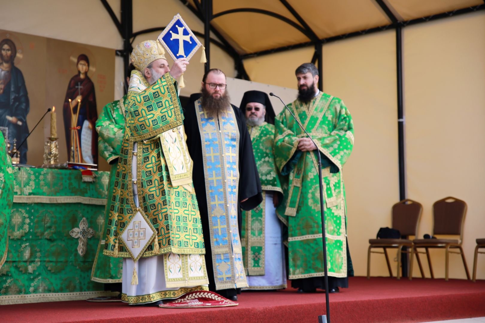 foto: Flavius Popa Părintele Mitropolit Teofan în Duminica Floriilor: „Împărăția cerurilor, Ierusalimul cel Ceresc, se află înăuntrul vostru”