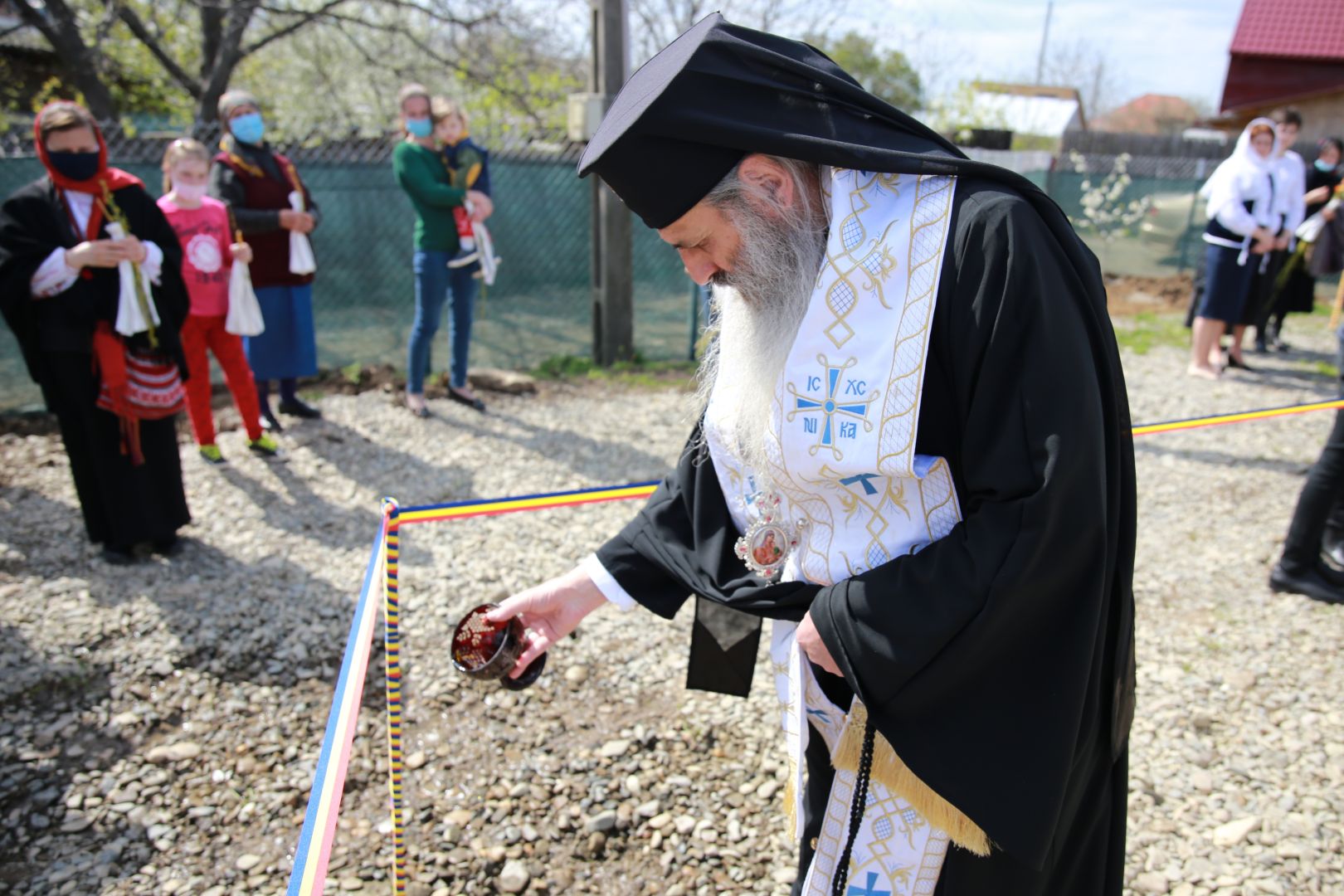 Parohia ieșeană „Sf. Evanghelist Marcu” va avea un sfânt lăcaș. IPS Teofan a pus piatra de temelie a bisericii