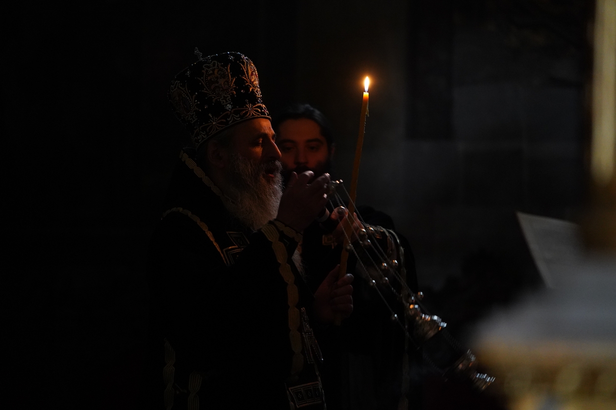 IPS Părinte Mitropolit Teofan le-a vorbit credincioșilor ieșeni despre duhul grijii de multe