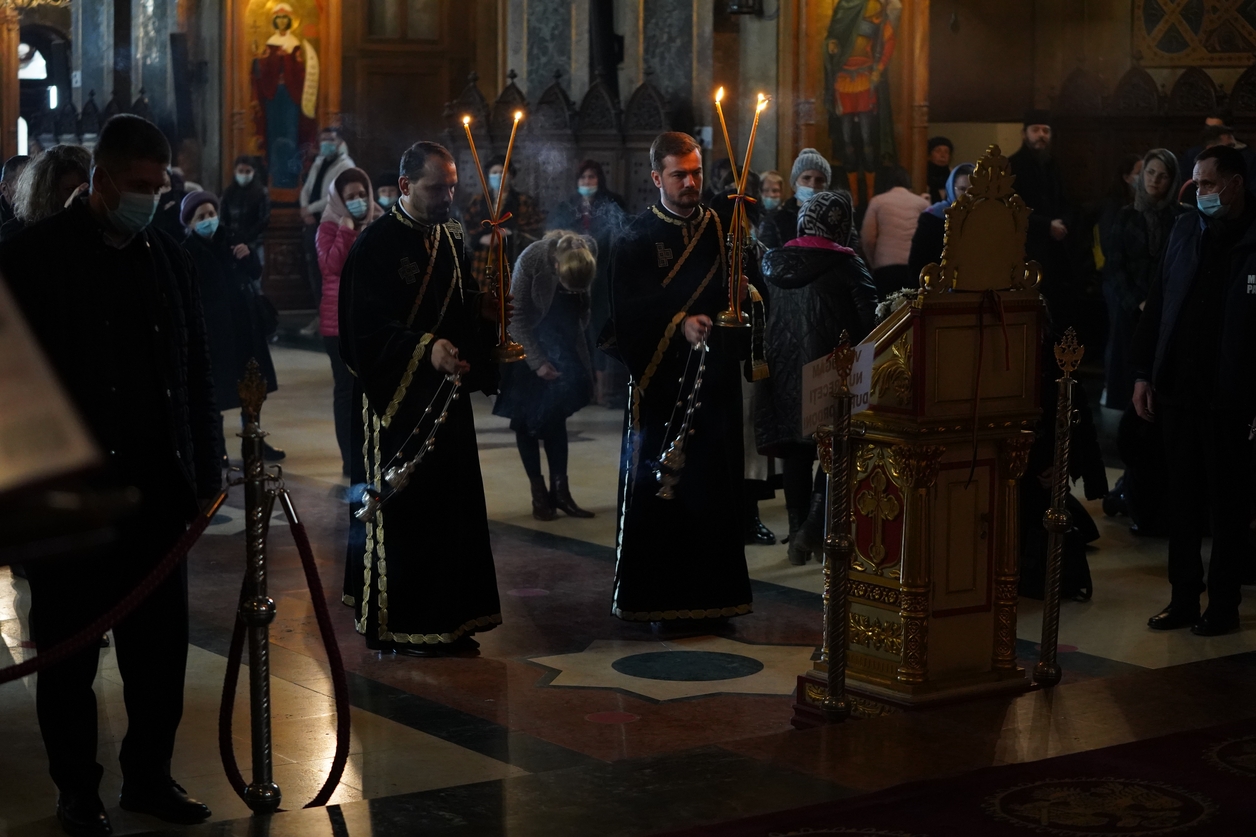 IPS Părinte Mitropolit Teofan le-a vorbit credincioșilor ieșeni despre duhul grijii de multe