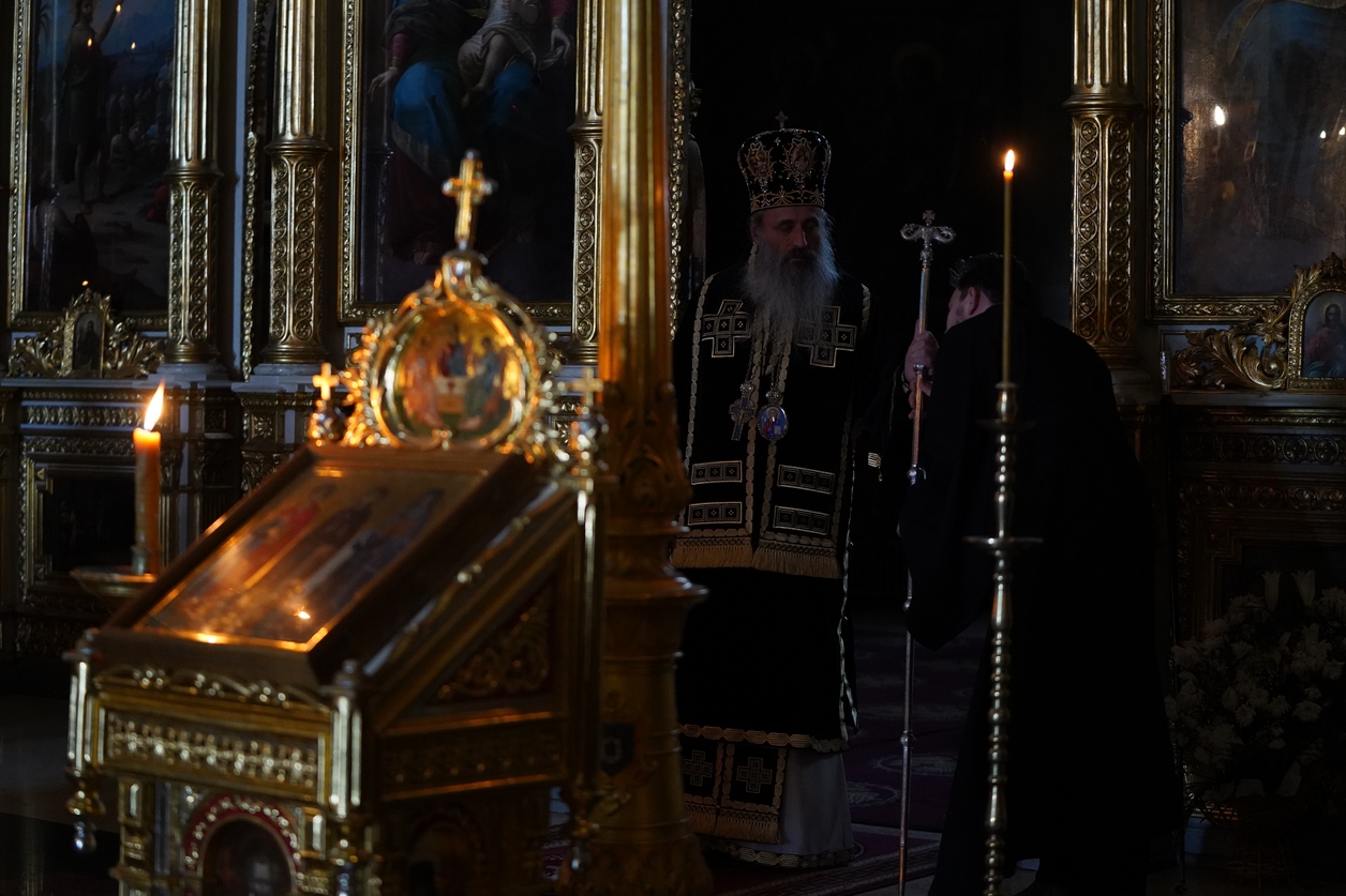 IPS Părinte Mitropolit Teofan le-a vorbit credincioșilor ieșeni despre duhul grijii de multe