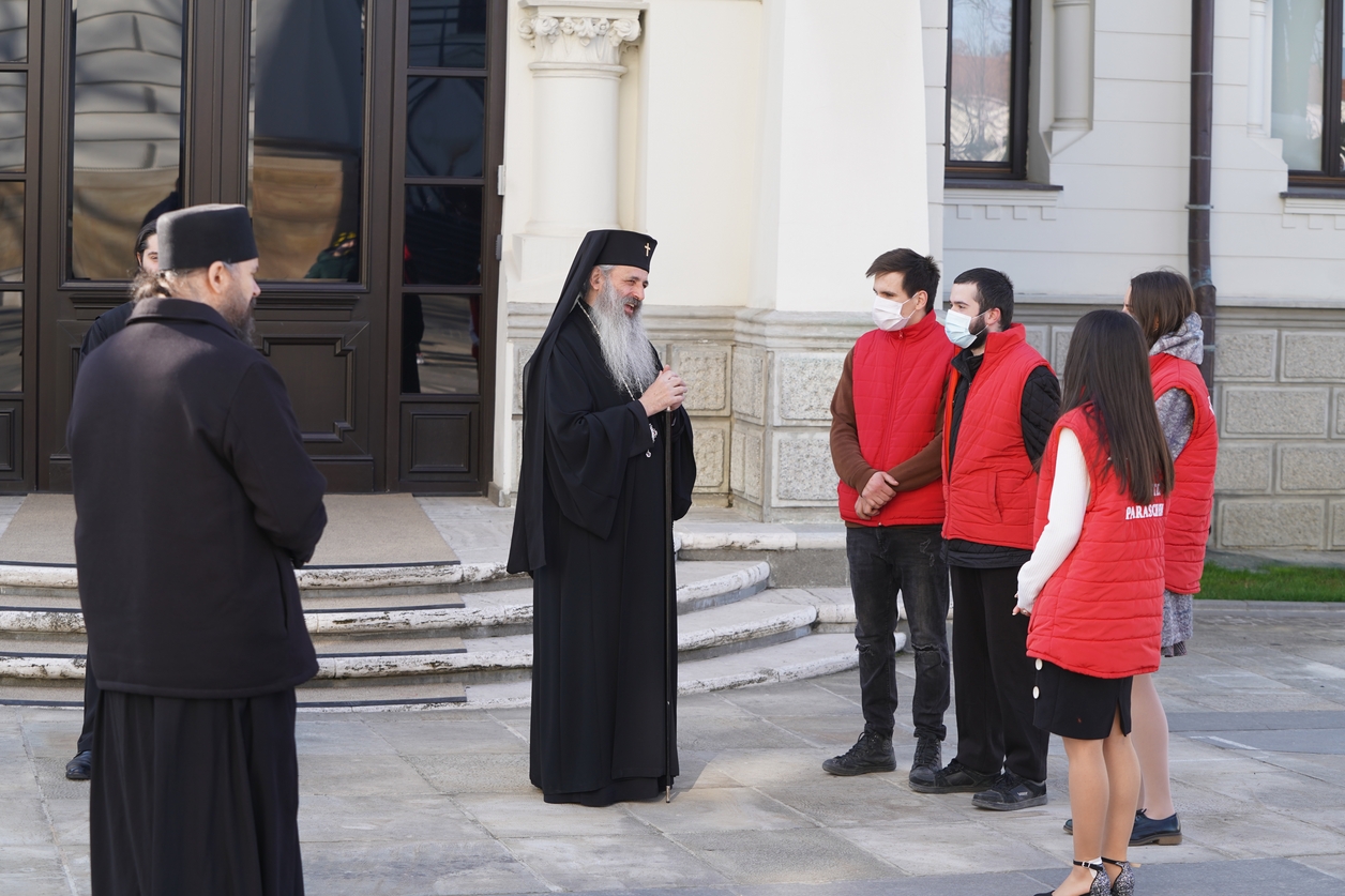 Foto: Constantin Comici „Împărăția lui Dumnezeu cu stăruință multă se dobândește”, le-a spus IPS Părinte Mitropolit Teofan credincioșilor ieșeni