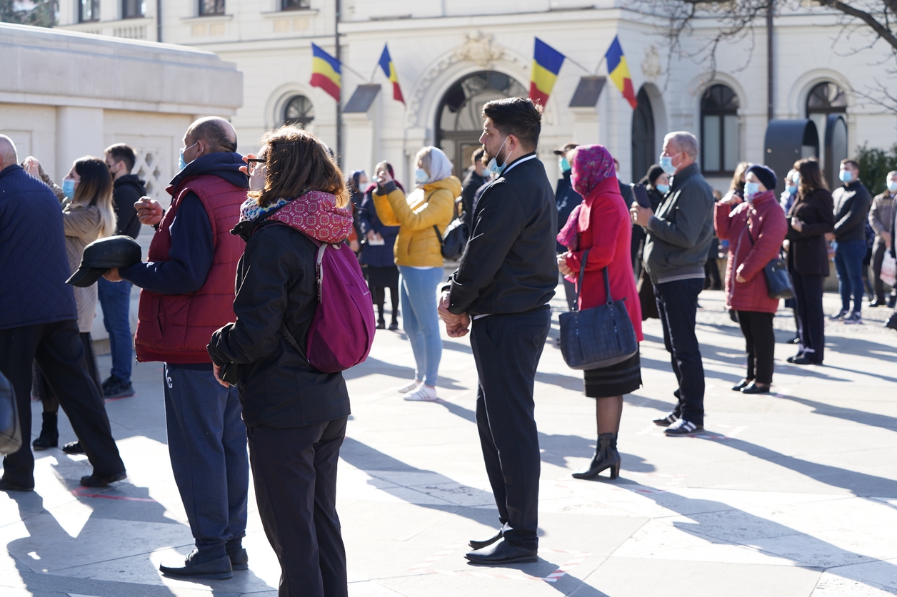 Foto: Constantin Comici „Împărăția lui Dumnezeu cu stăruință multă se dobândește”, le-a spus IPS Părinte Mitropolit Teofan credincioșilor ieșeni