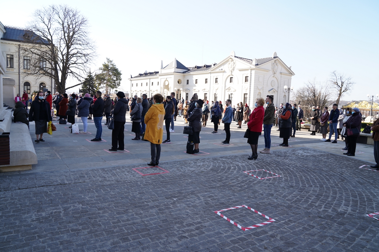 Foto: Constantin Comici „Împărăția lui Dumnezeu cu stăruință multă se dobândește”, le-a spus IPS Părinte Mitropolit Teofan credincioșilor ieșeni