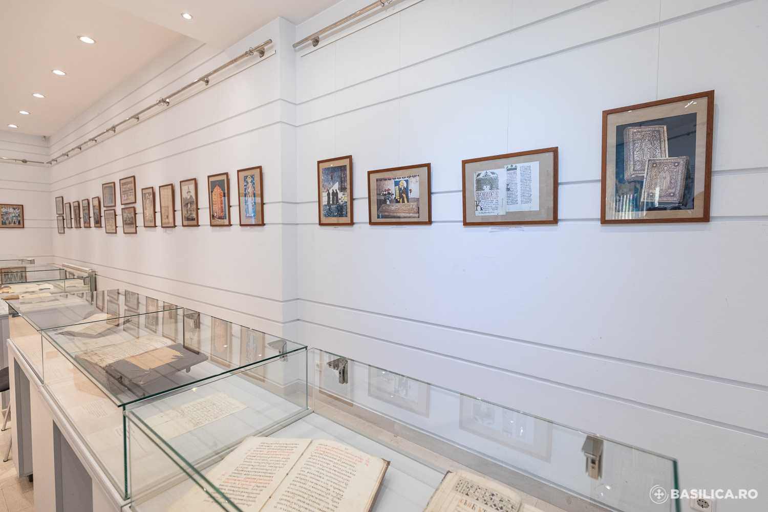 Vernisajul expoziției „Mănăstirea Voroneț, 533 de ani de la înființare, 30 de ani de la redeschidere”