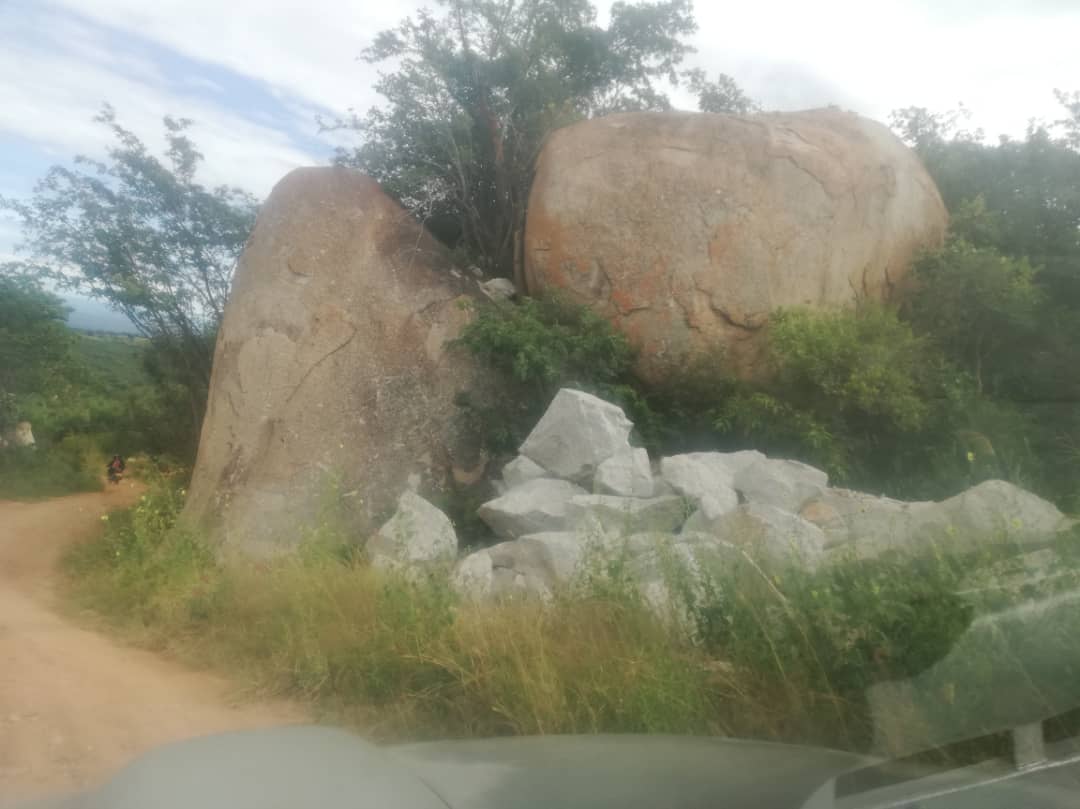 Sfânta Liturghie, pomenirea morților la Igangimale și întâlnire cu cateheții în satul Mkombe