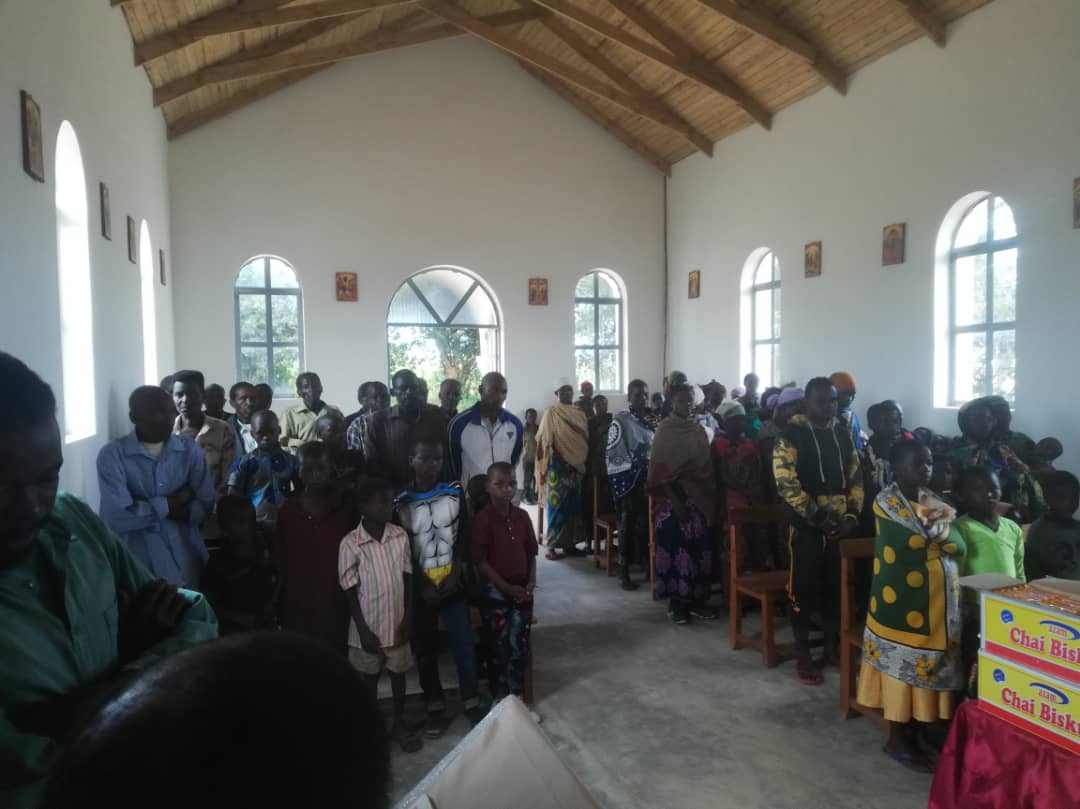 Sfânta Liturghie, pomenirea morților la Igangimale și întâlnire cu cateheții în satul Mkombe