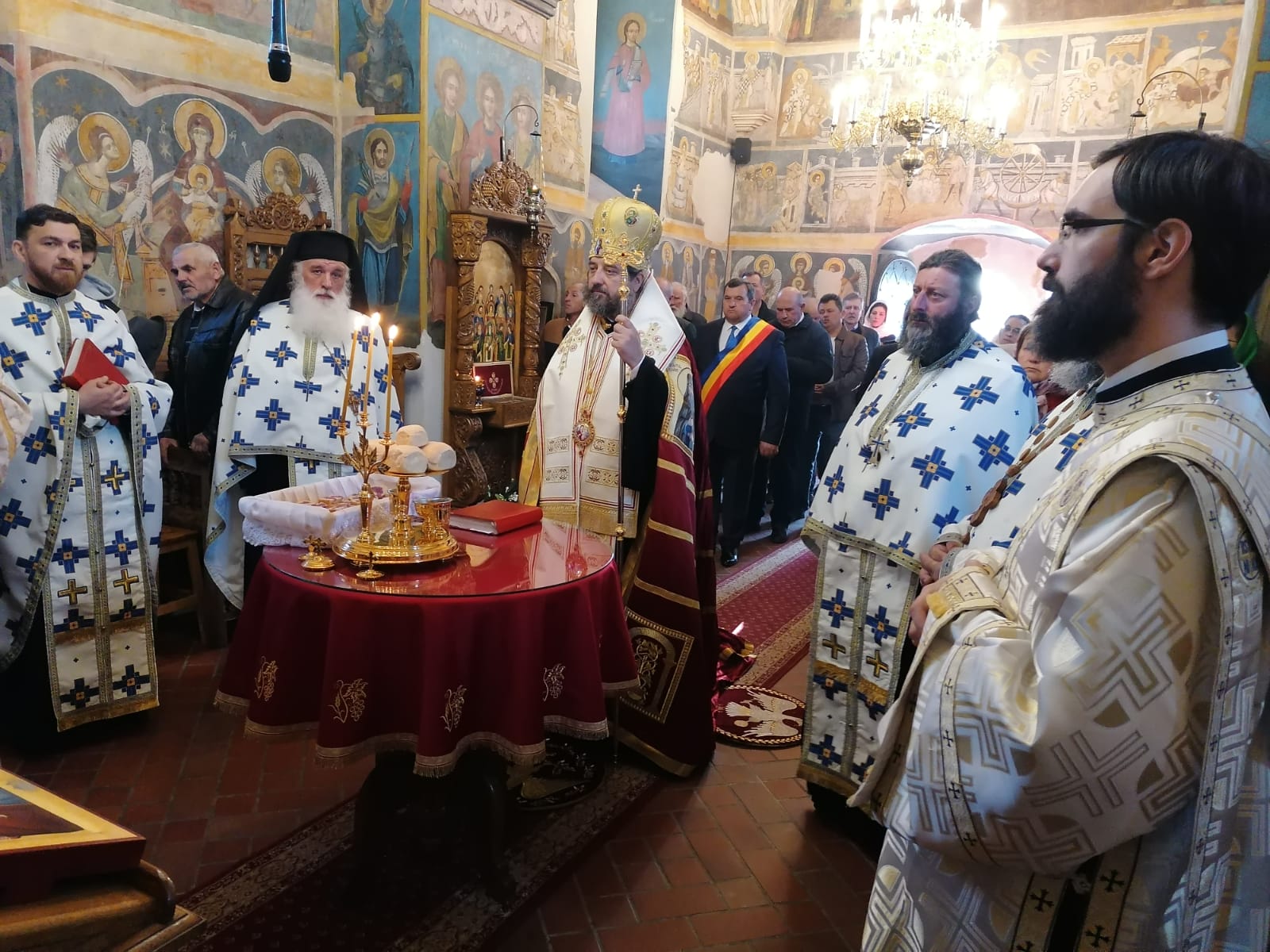 Slujba Privegherii la Mănăstirea Coșula Slujiri arhierești la biserica Spitalului de Copii Botoșani, la Mănăstirea Popăuți și la Mănăstirea Coșula