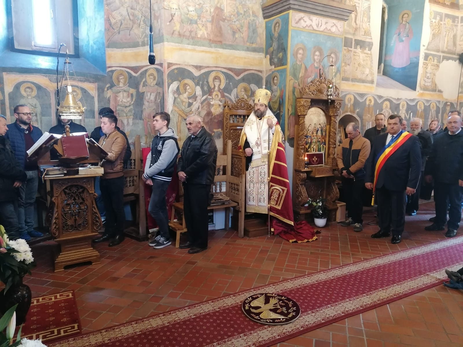 Slujiri arhierești la biserica Spitalului de Copii Botoșani, la Mănăstirea Popăuți și la Mănăstirea Coșula Slujiri arhierești la biserica Spitalului de Copii Botoșani, la Mănăstirea Popăuți și la Mănăstirea Coșula