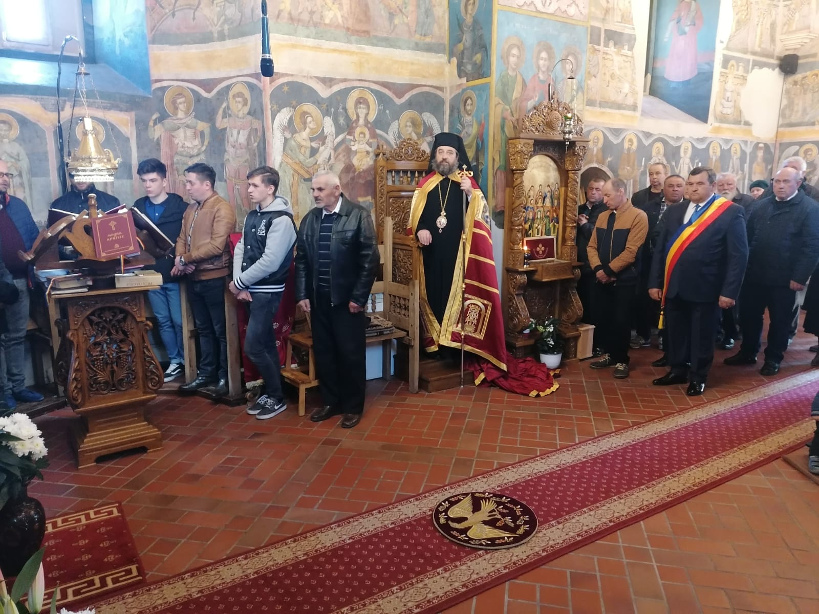 Slujiri arhierești la biserica Spitalului de Copii Botoșani, la Mănăstirea Popăuți și la Mănăstirea Coșula Slujiri arhierești la biserica Spitalului de Copii Botoșani, la Mănăstirea Popăuți și la Mănăstirea Coșula