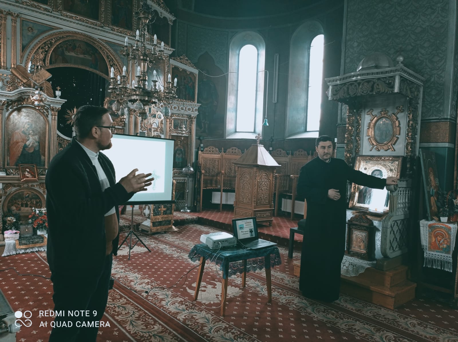 Cateheză pentru elevii din Avrămeni