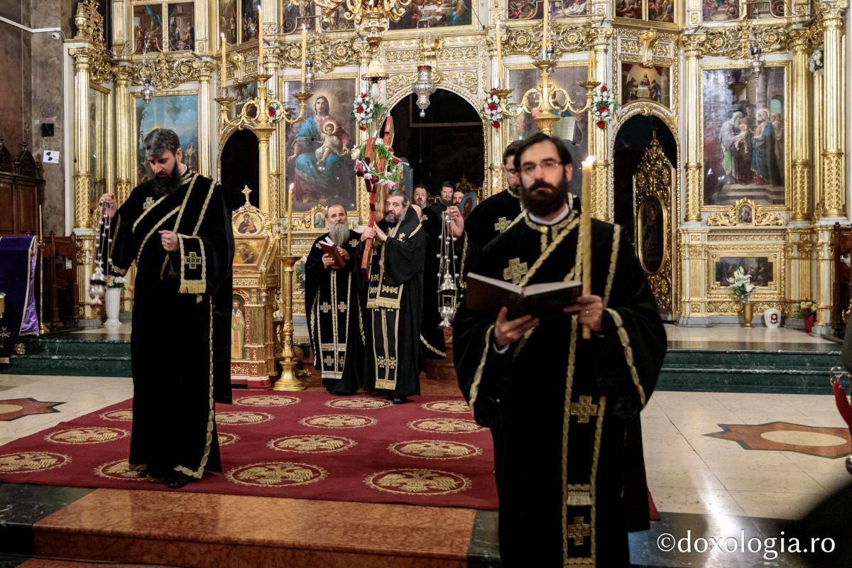 Foto: Oana Nechifor PS Nichifor, la Denia celor 12 Evanghelii: „Hristos nu a căutat o etichetă a lumii”