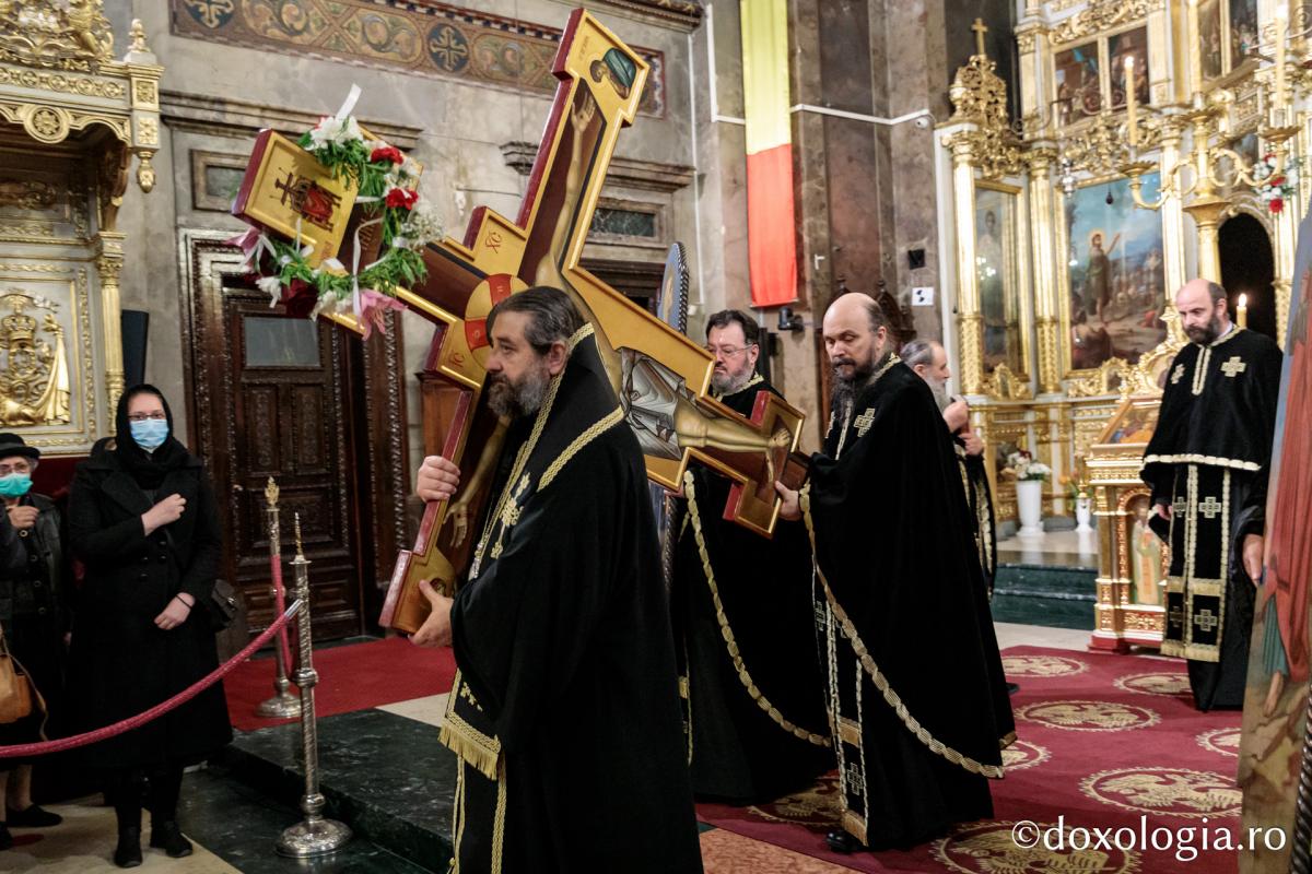 Foto: Oana Nechifor PS Nichifor, la Denia celor 12 Evanghelii: „Hristos nu a căutat o etichetă a lumii”